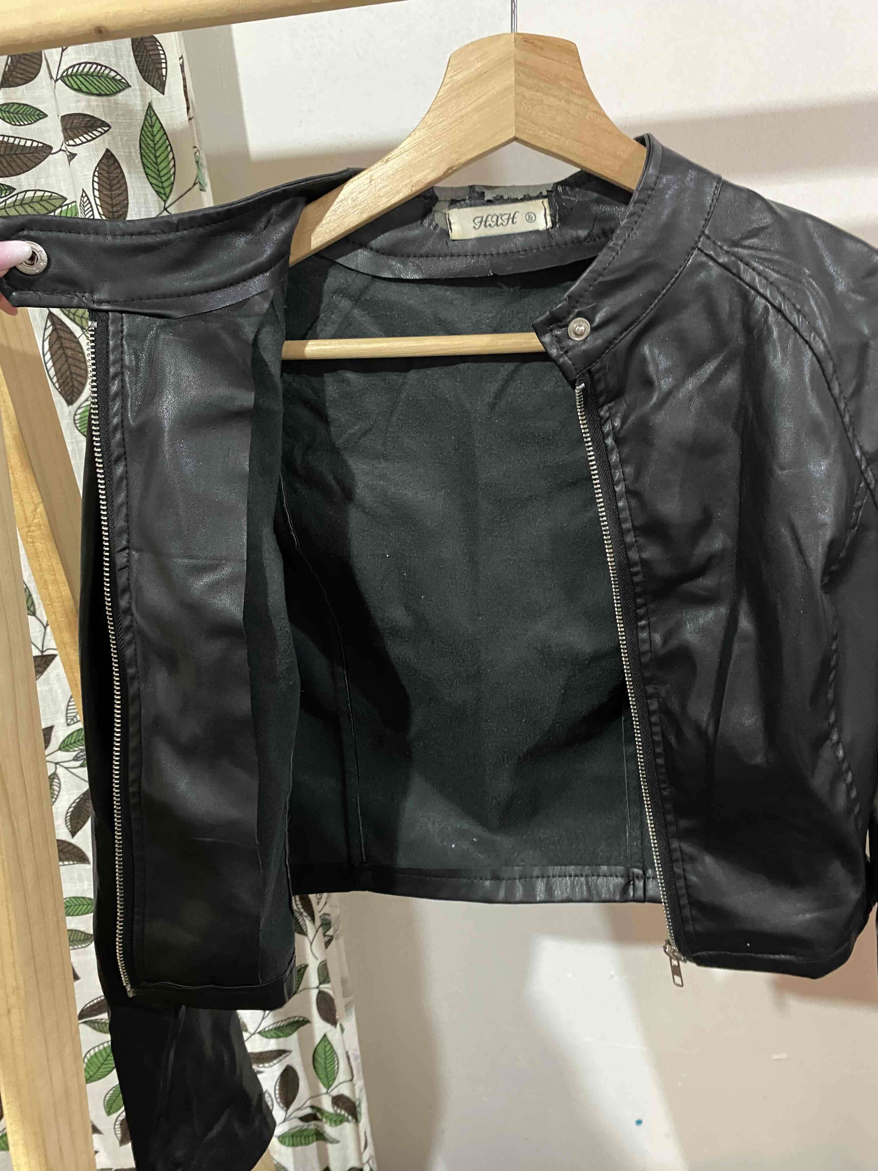 Chaqueta negra de cuero sintético - miniatura 3