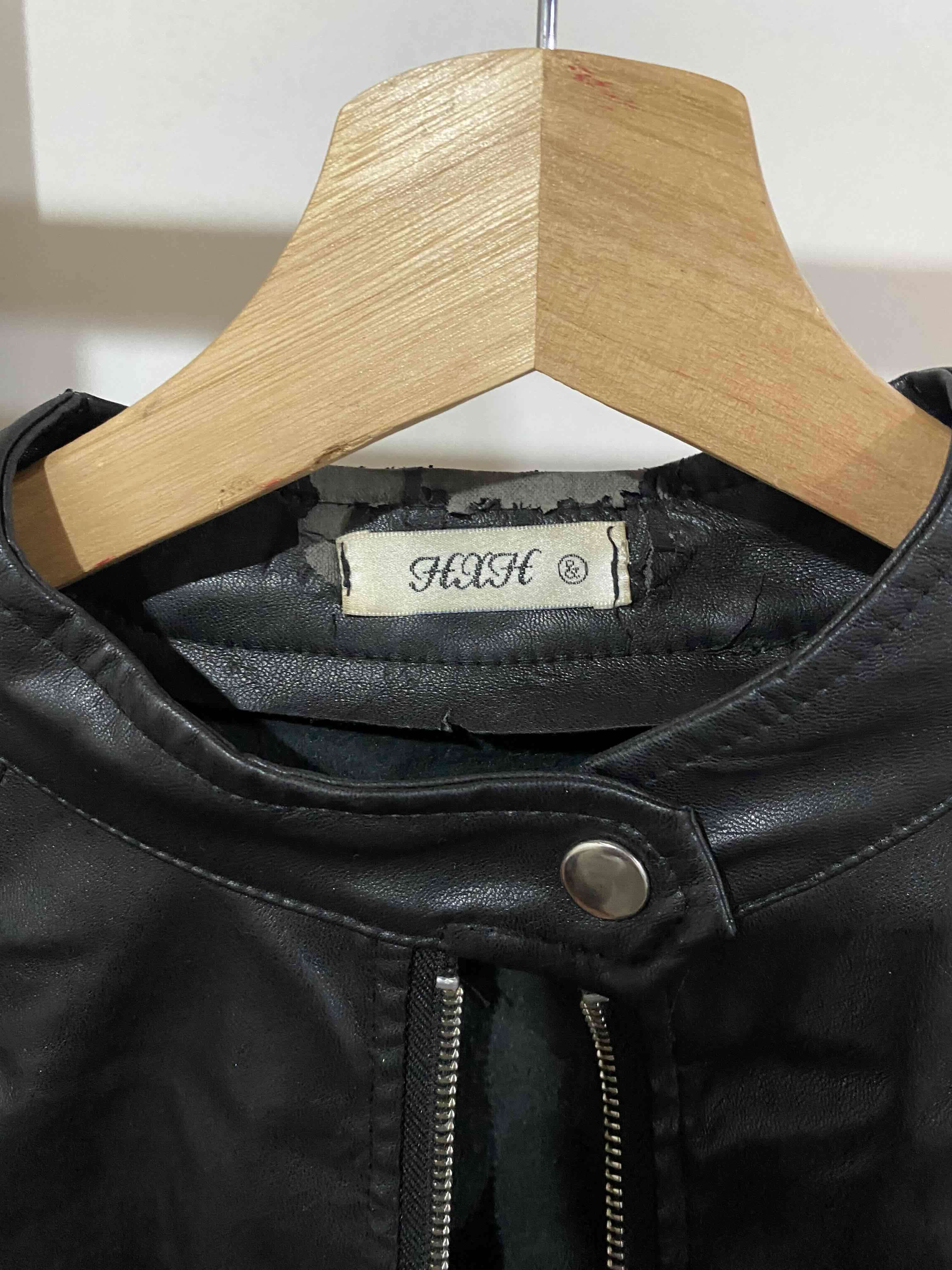 Chaqueta negra de cuero sintético - miniatura 4