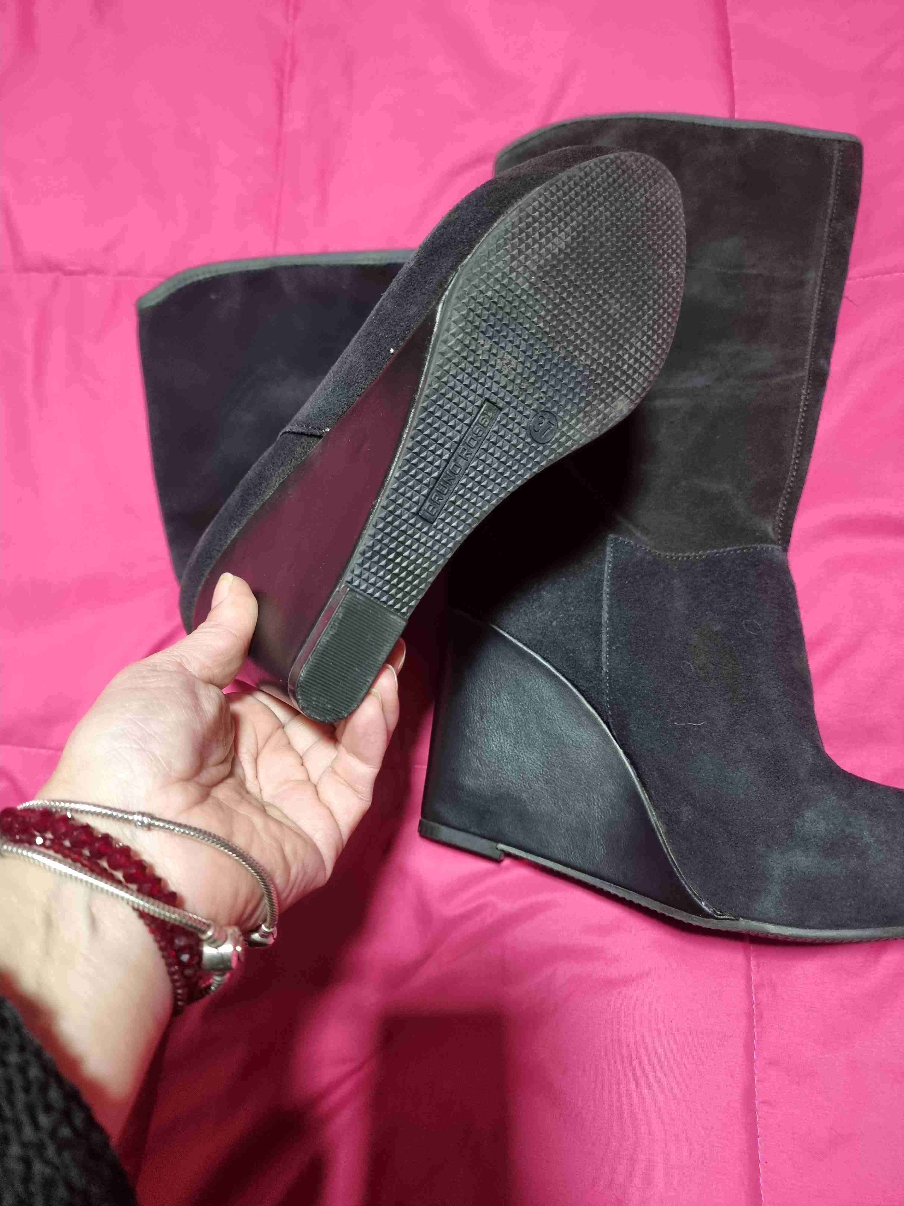 Botas negras de gamuza con cuña - miniatura 4