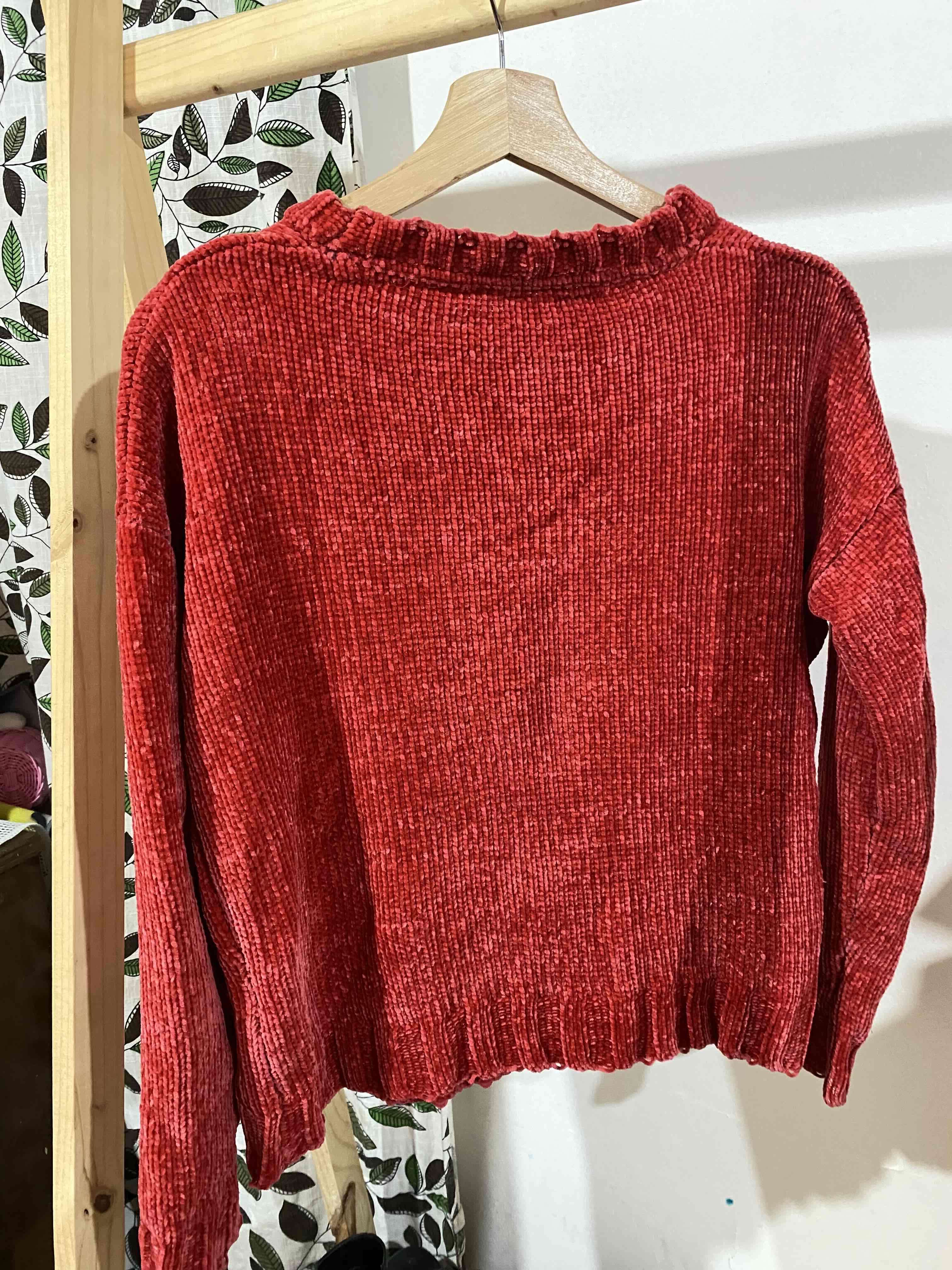 Suéter rojo - miniatura 4