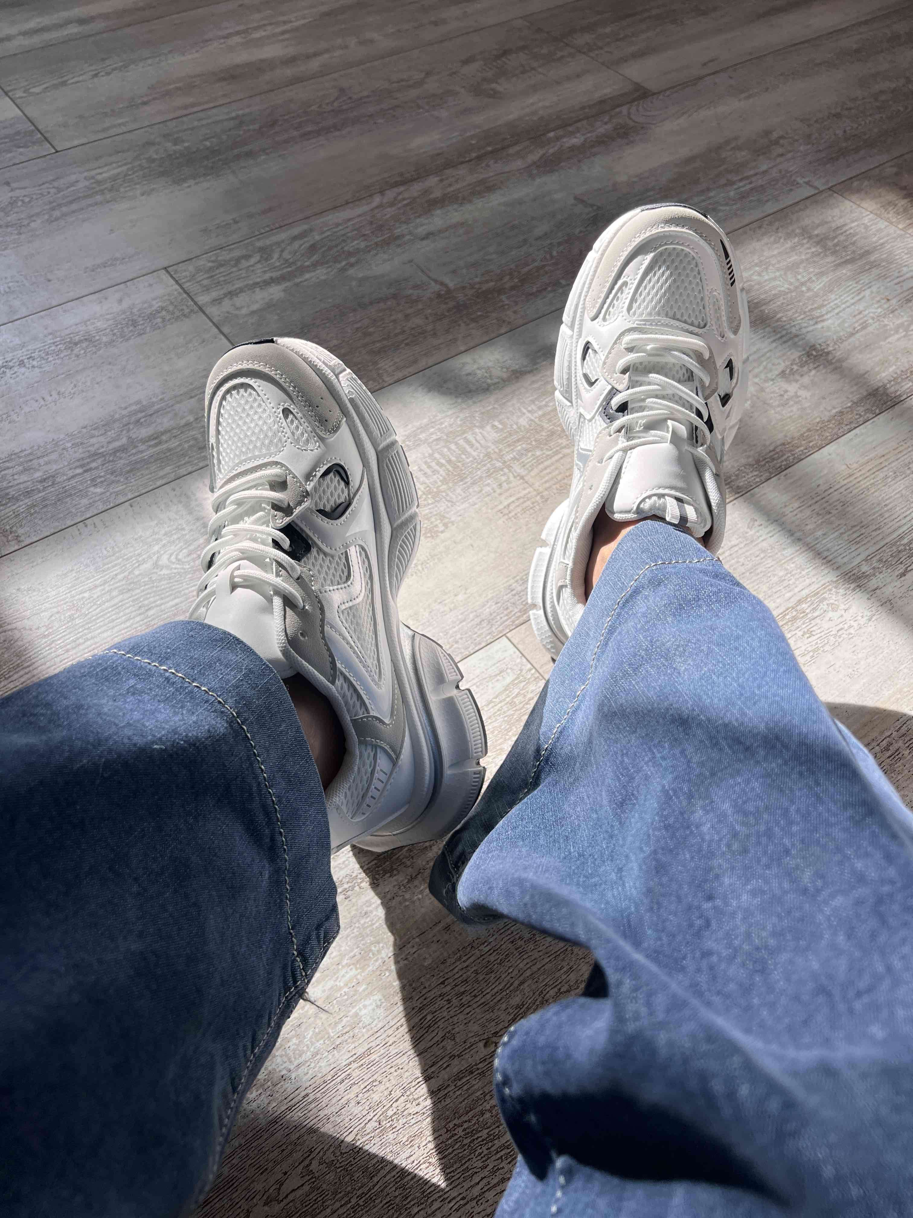 Zapatillas deportivas blancas - miniatura 1