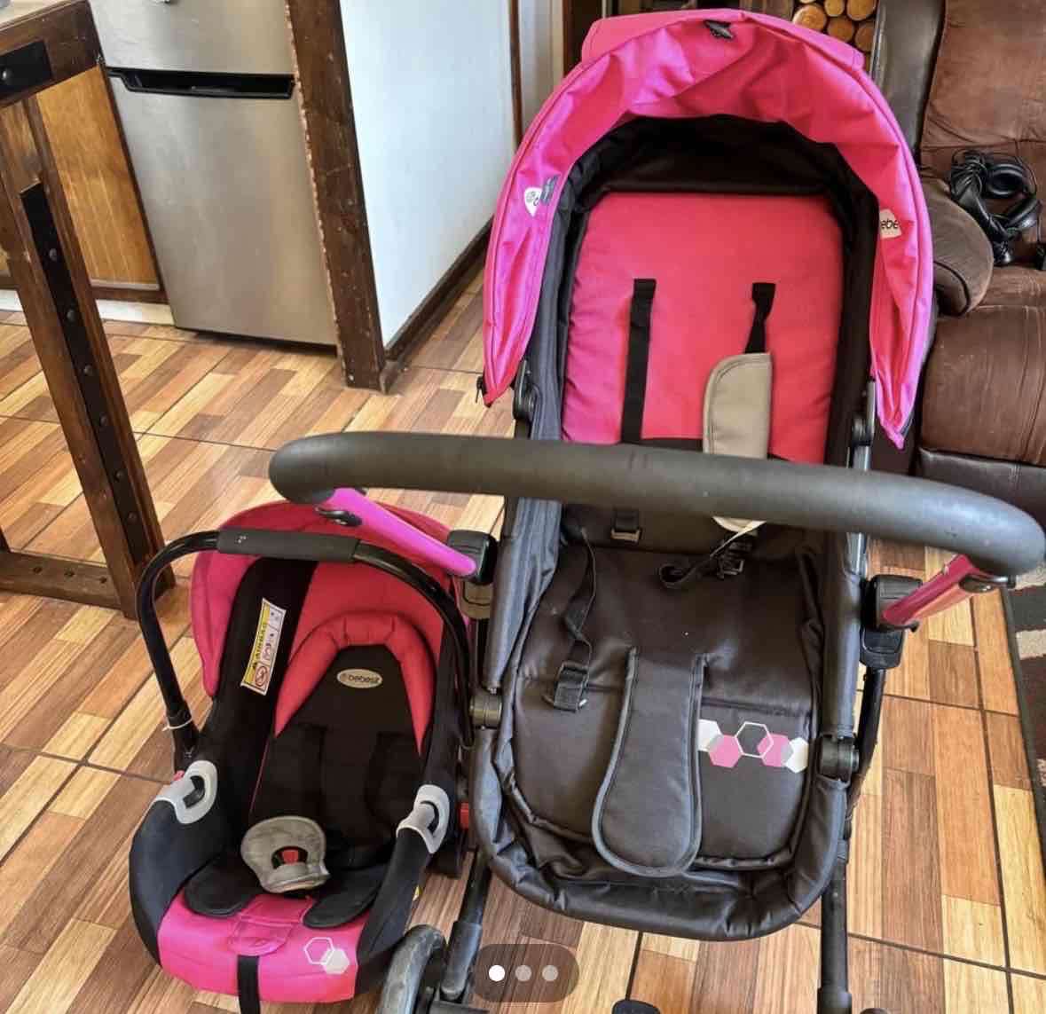 Coche y silla de auto rosados - miniatura 2
