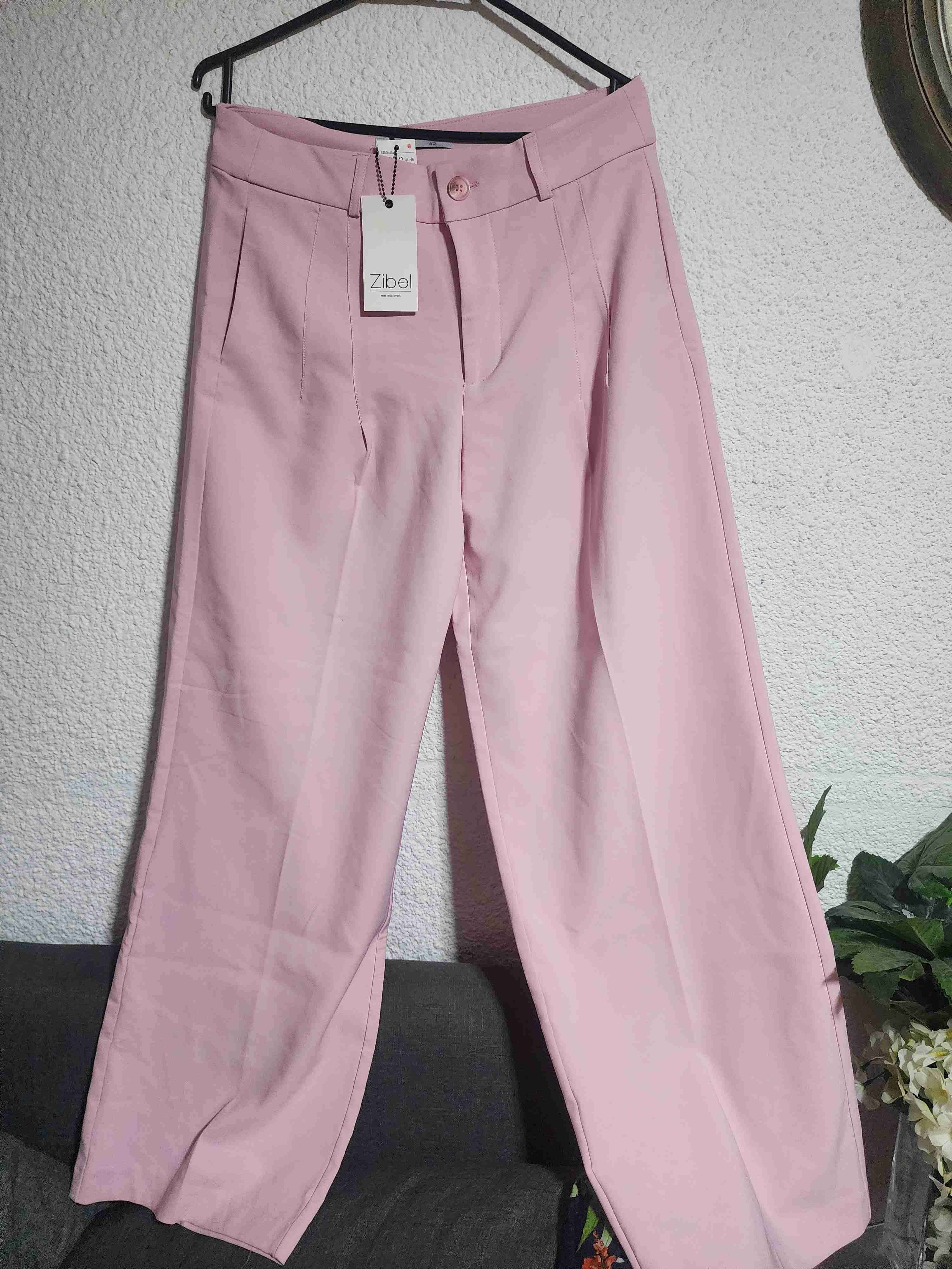 Pantalón rosa con etiqueta - miniatura 1