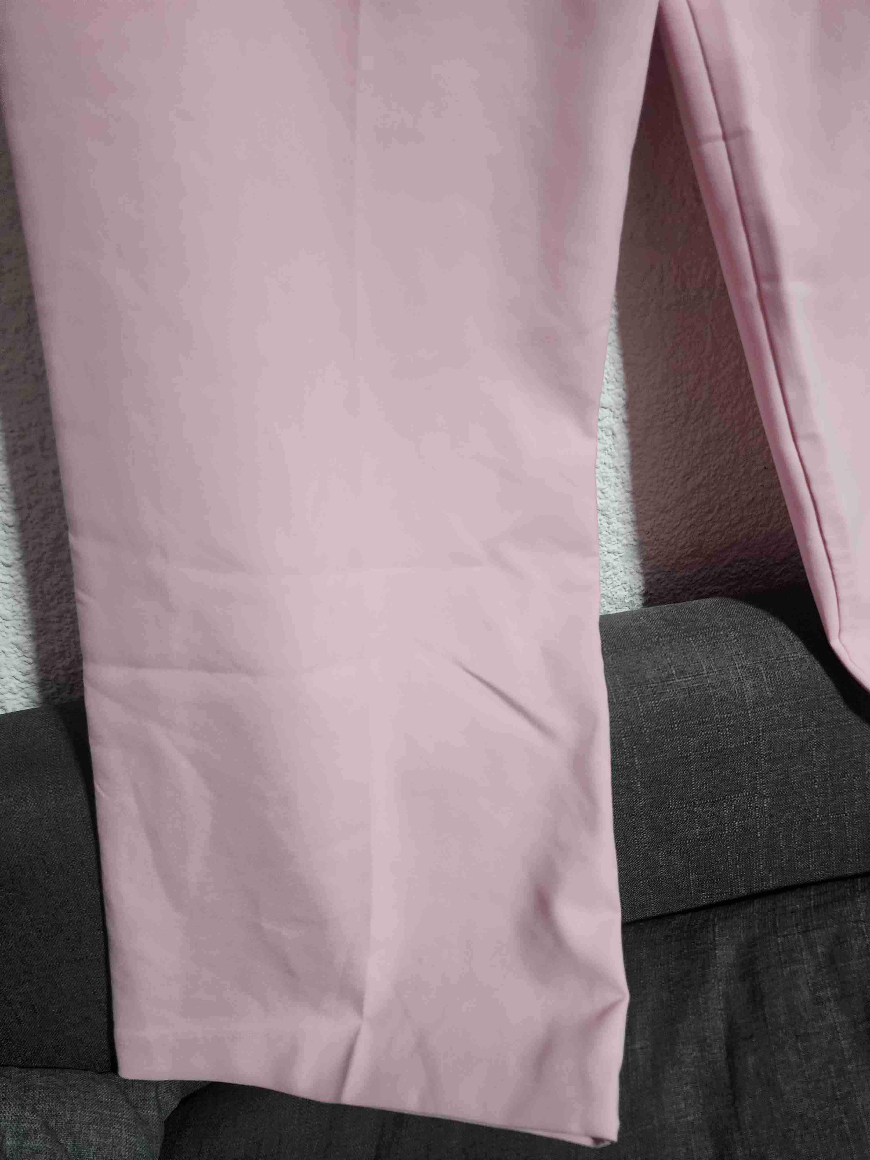 Pantalón rosa con etiqueta - miniatura 3
