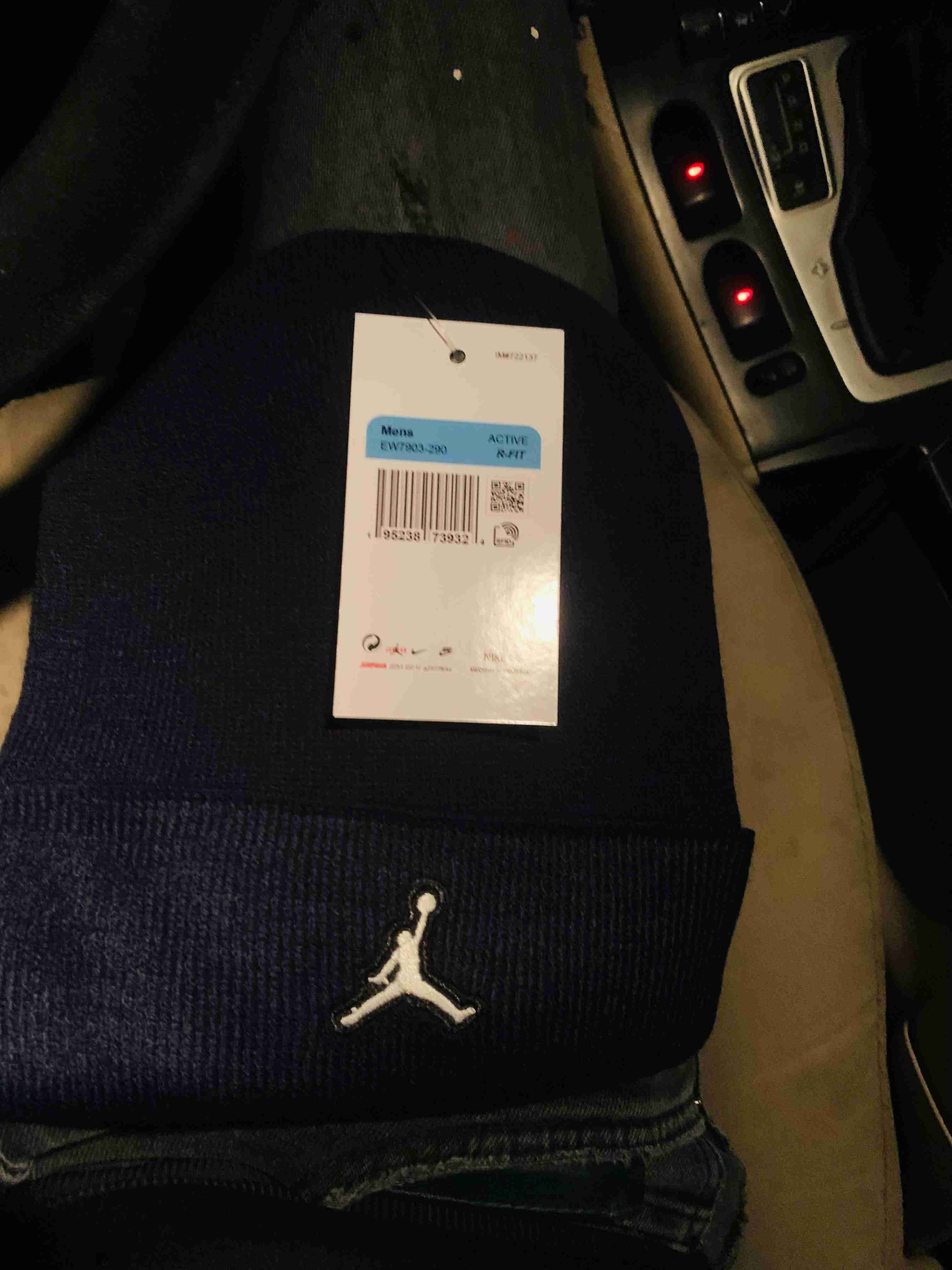 Gorro gris con logo bordado - miniatura 4