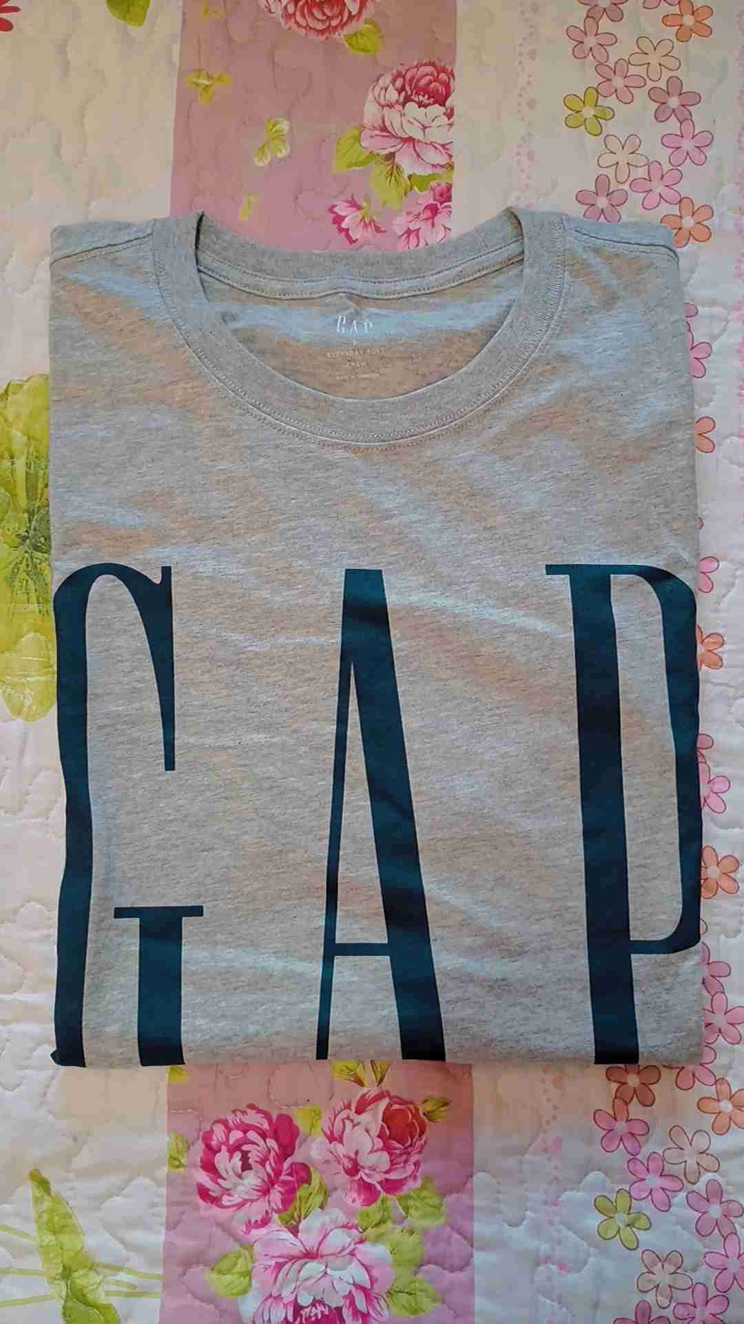 Polera negra GAP unisex - miniatura 3