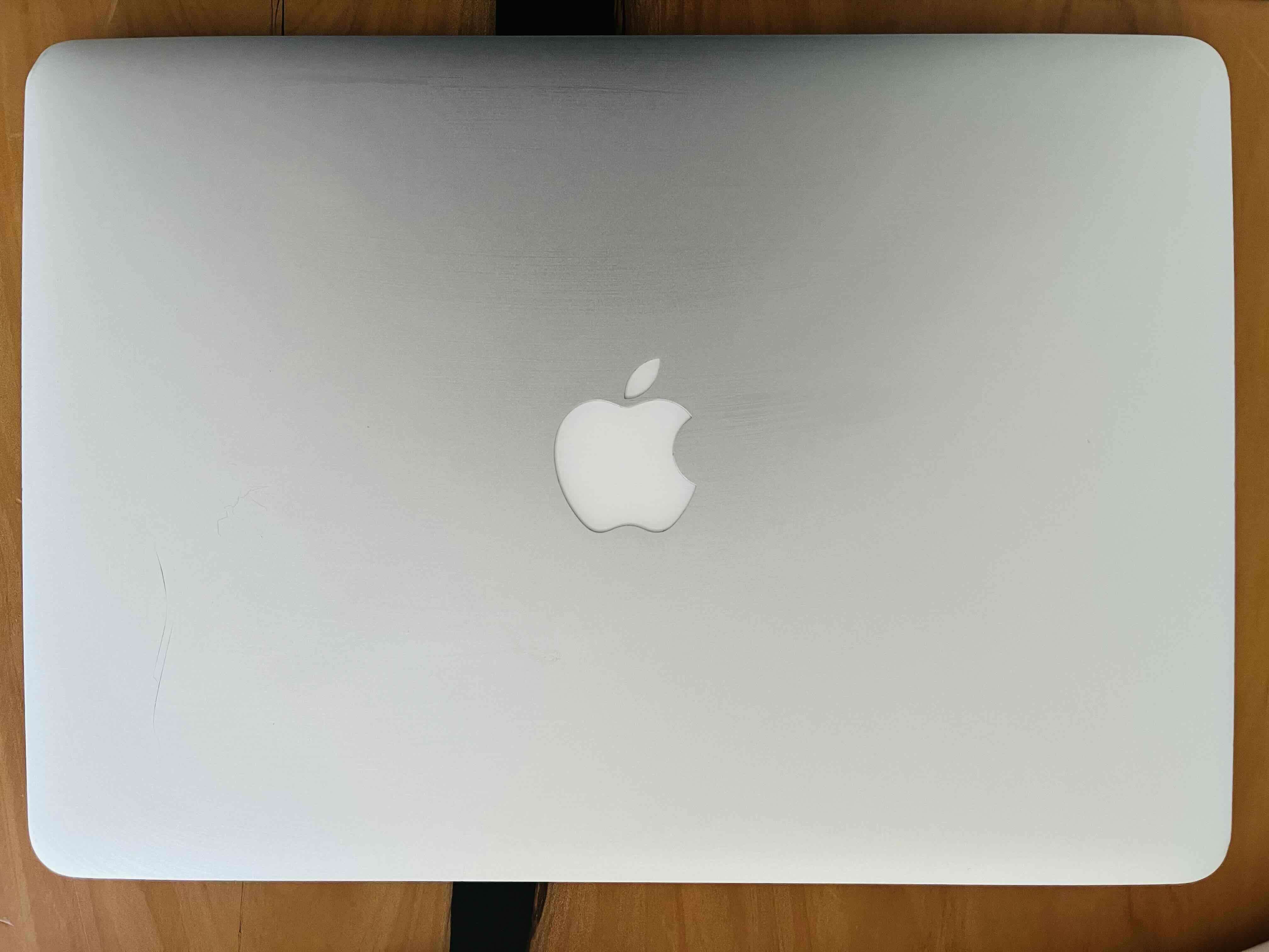 Laptop Apple MacBook usado - miniatura 1