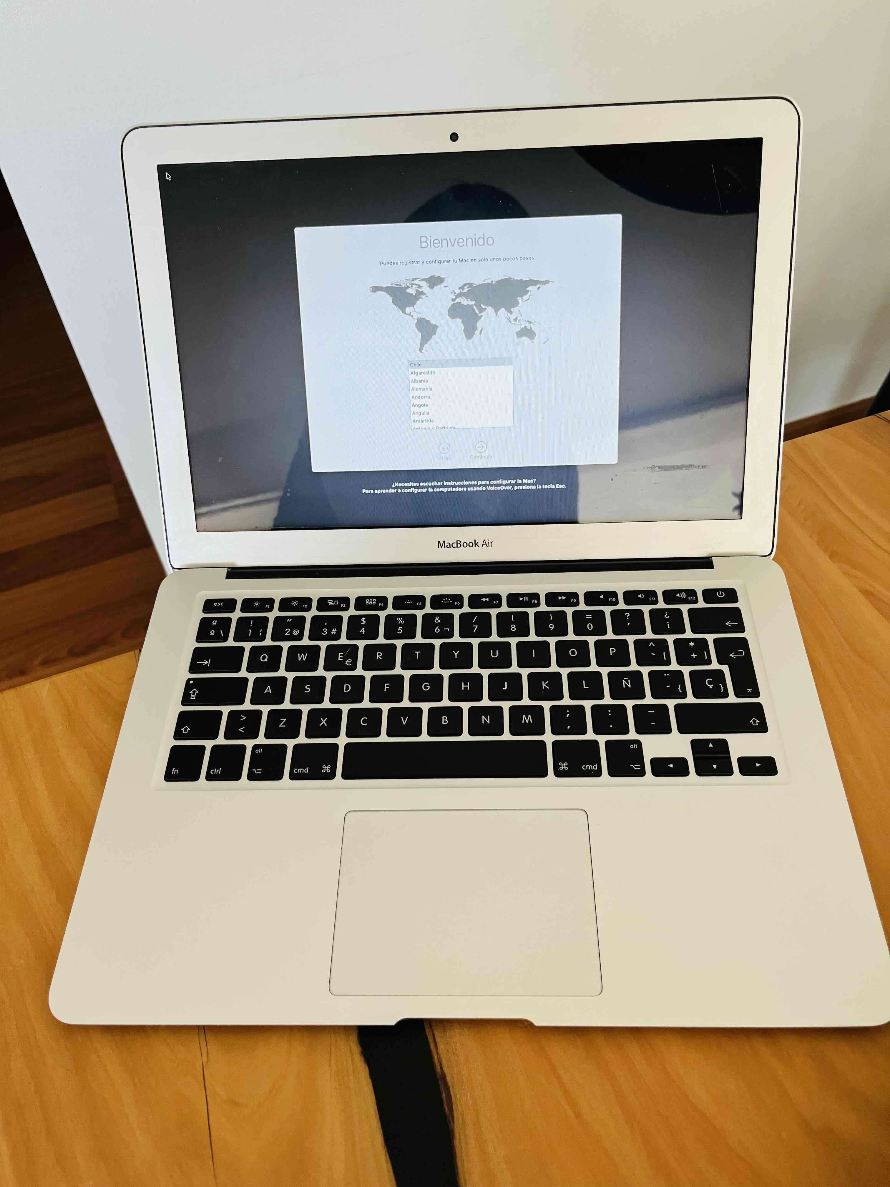 Laptop Apple MacBook usado - miniatura 2