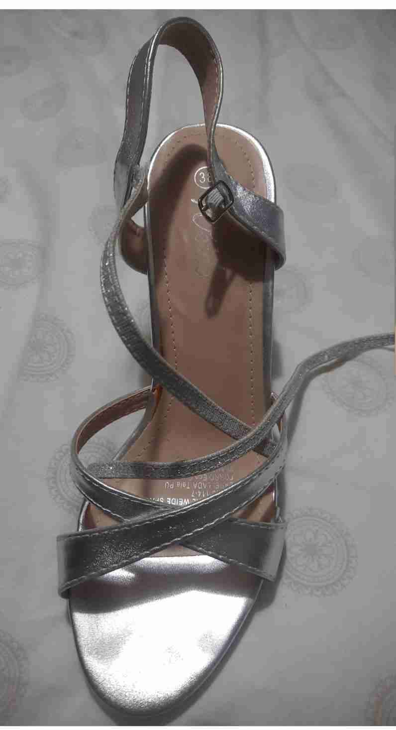 Tacón alto plateado brillante - miniatura 2