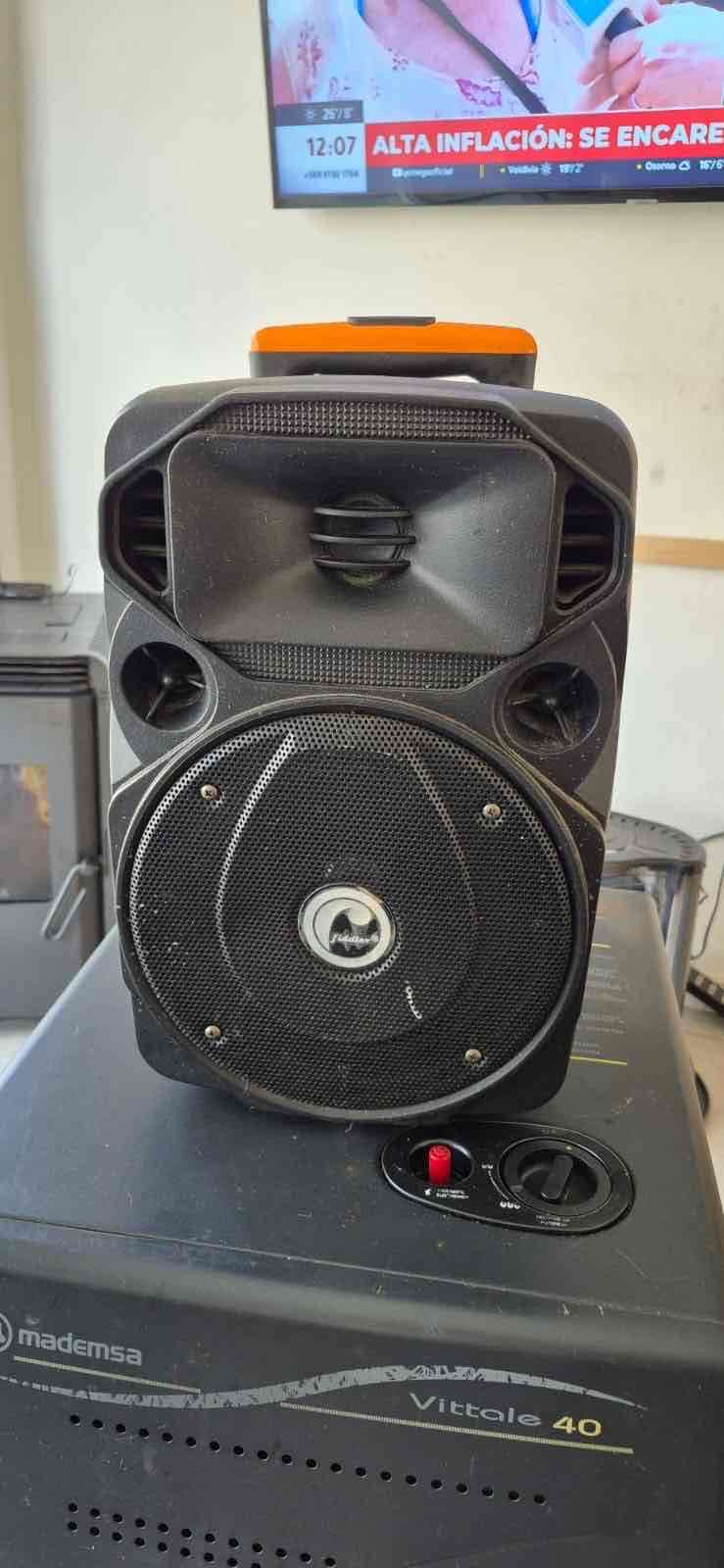 Parlante portátil negro - miniatura 1