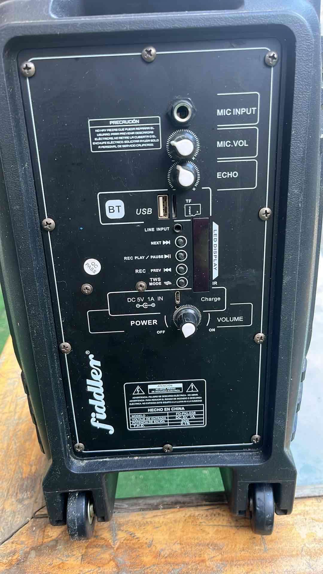 Parlante portátil negro - miniatura 2