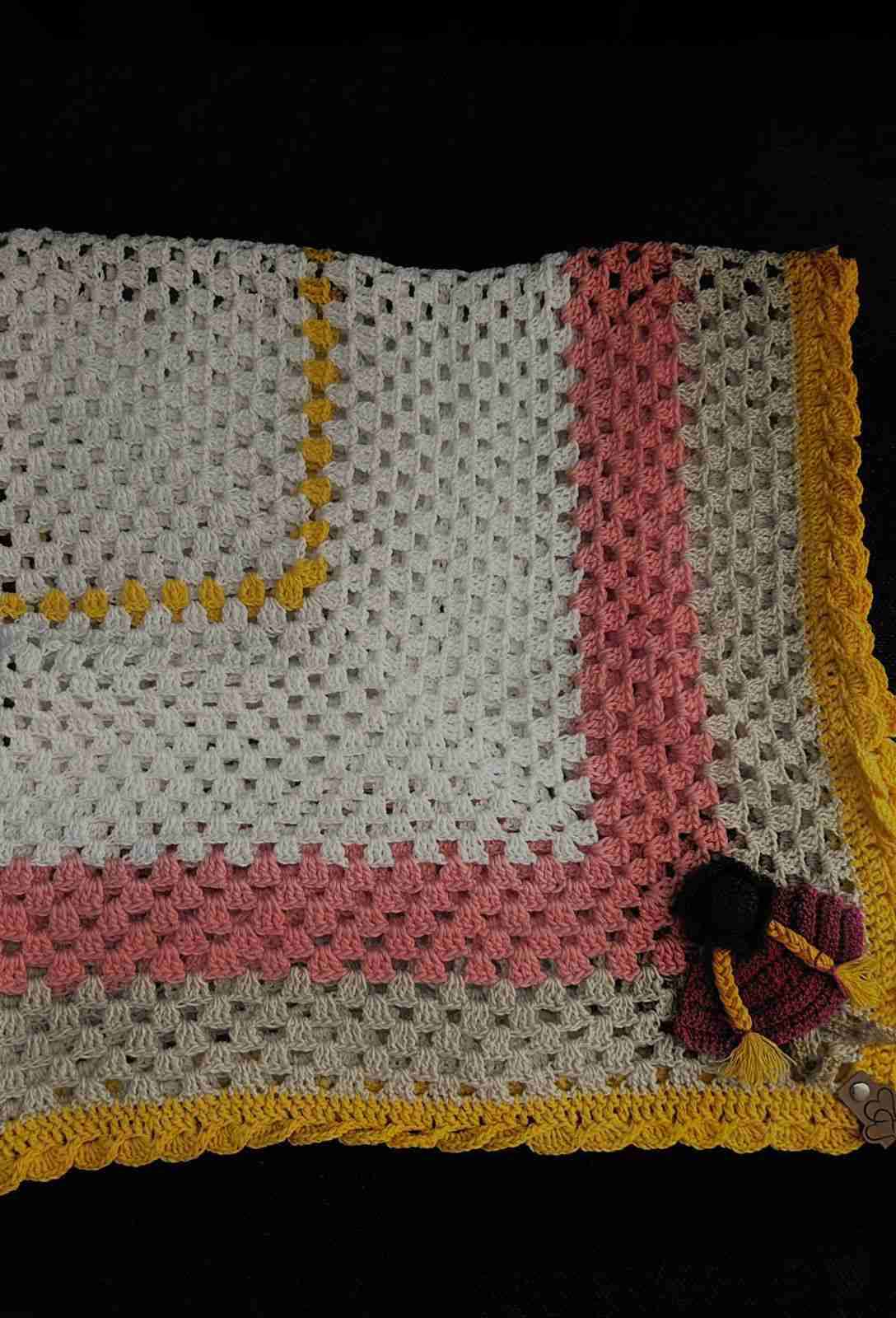 Manta tejida a crochet multicolor