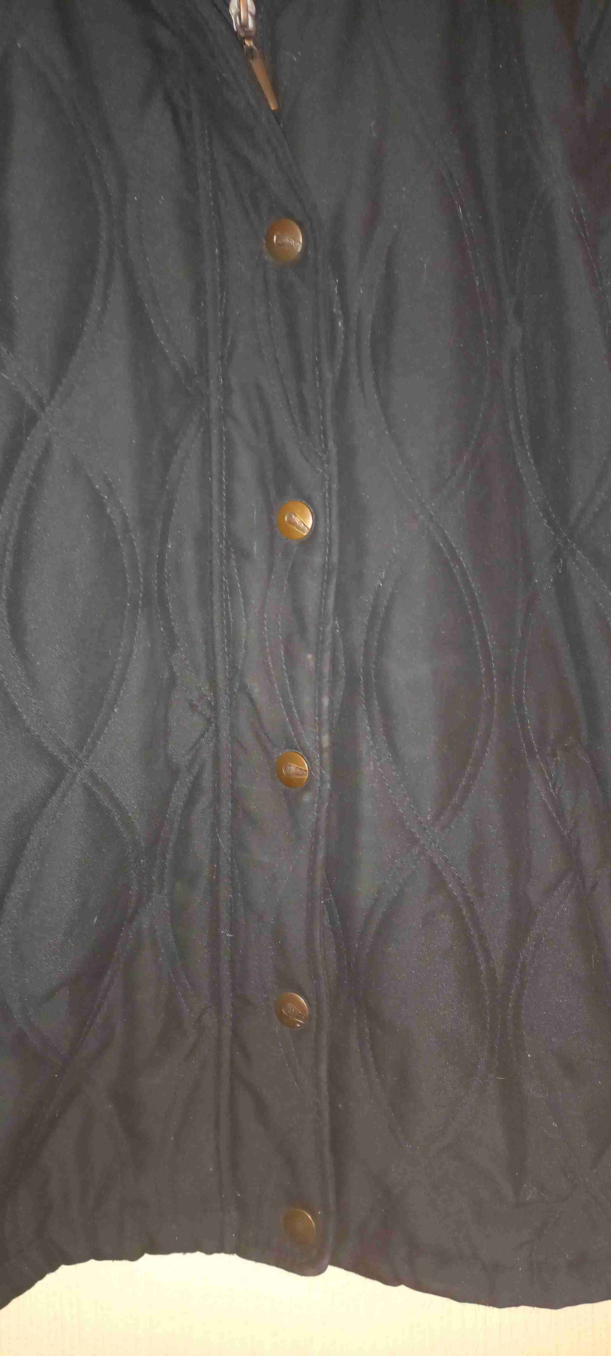 Chaqueta acolchada negra con piel desmontable - miniatura 2