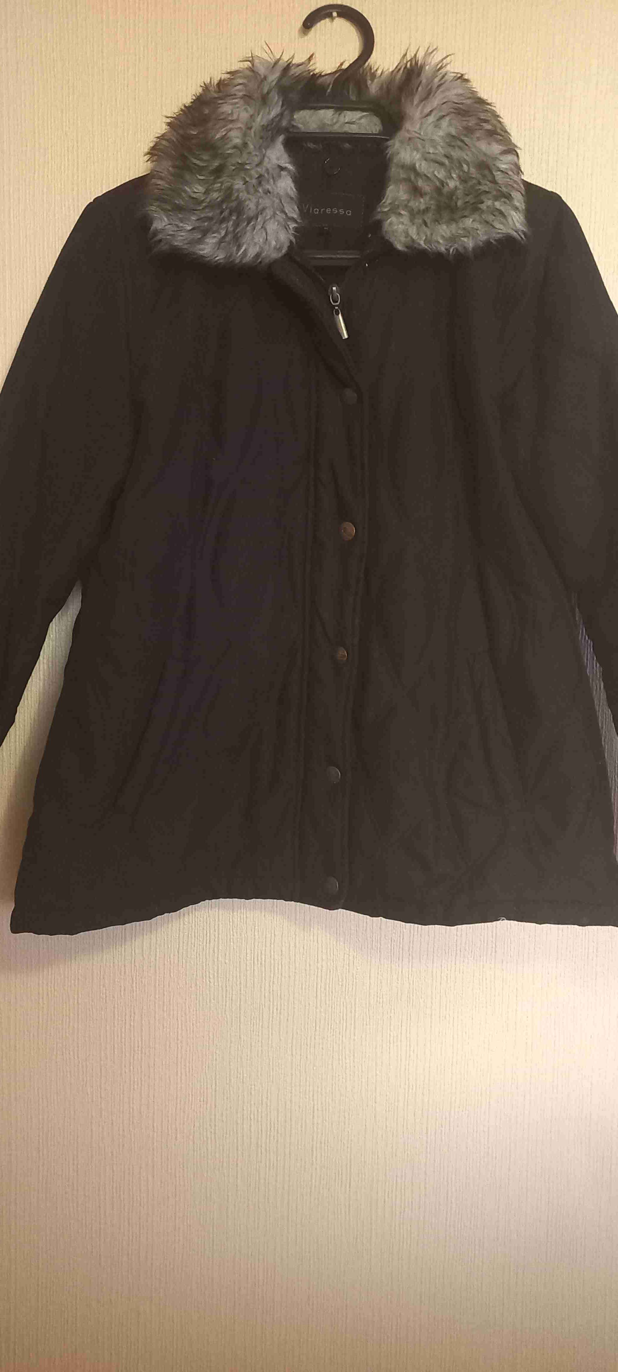 Chaqueta acolchada negra con piel desmontable - miniatura 3