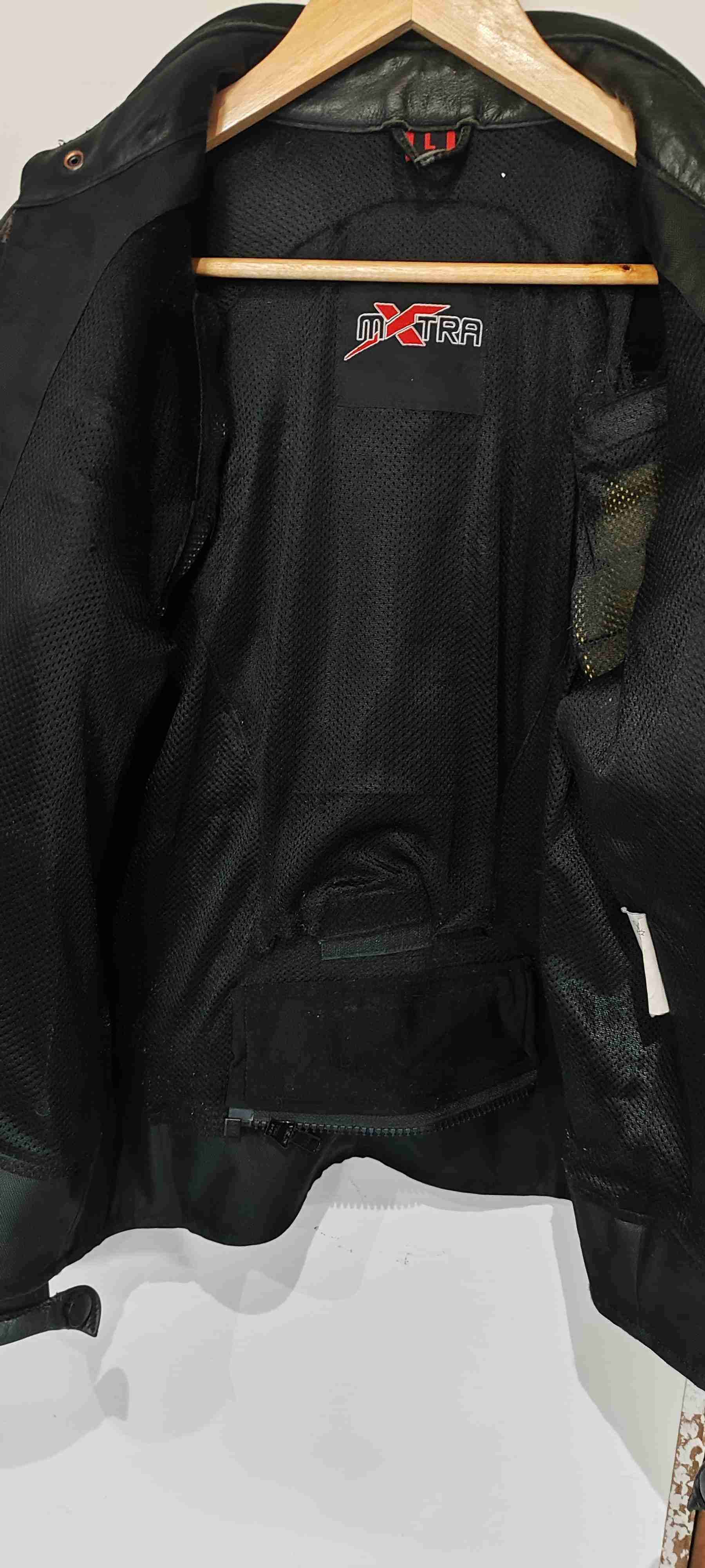 Chaqueta BIKER de cuero negra - miniatura 5