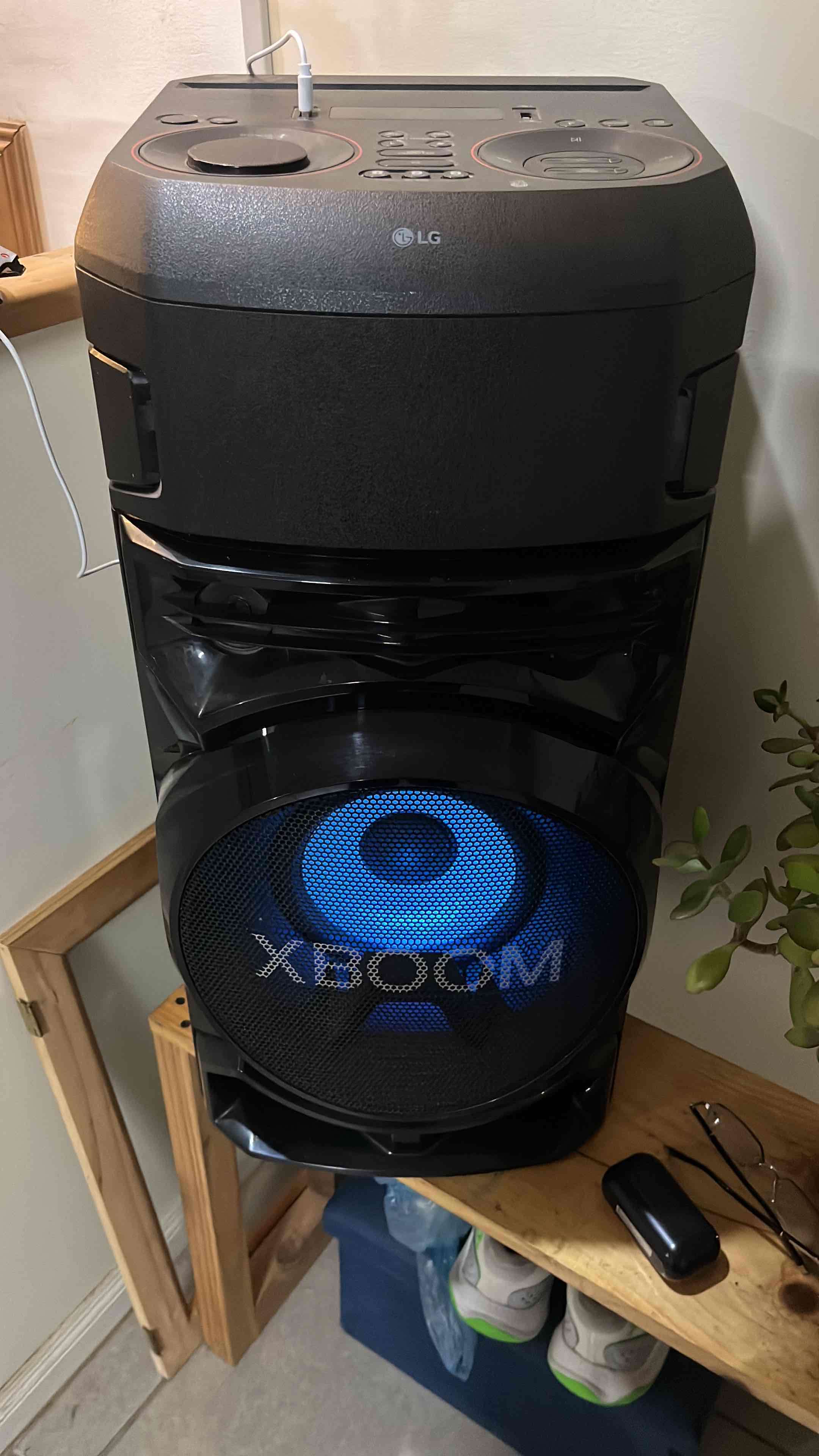 Parlante LG XBOOM negro