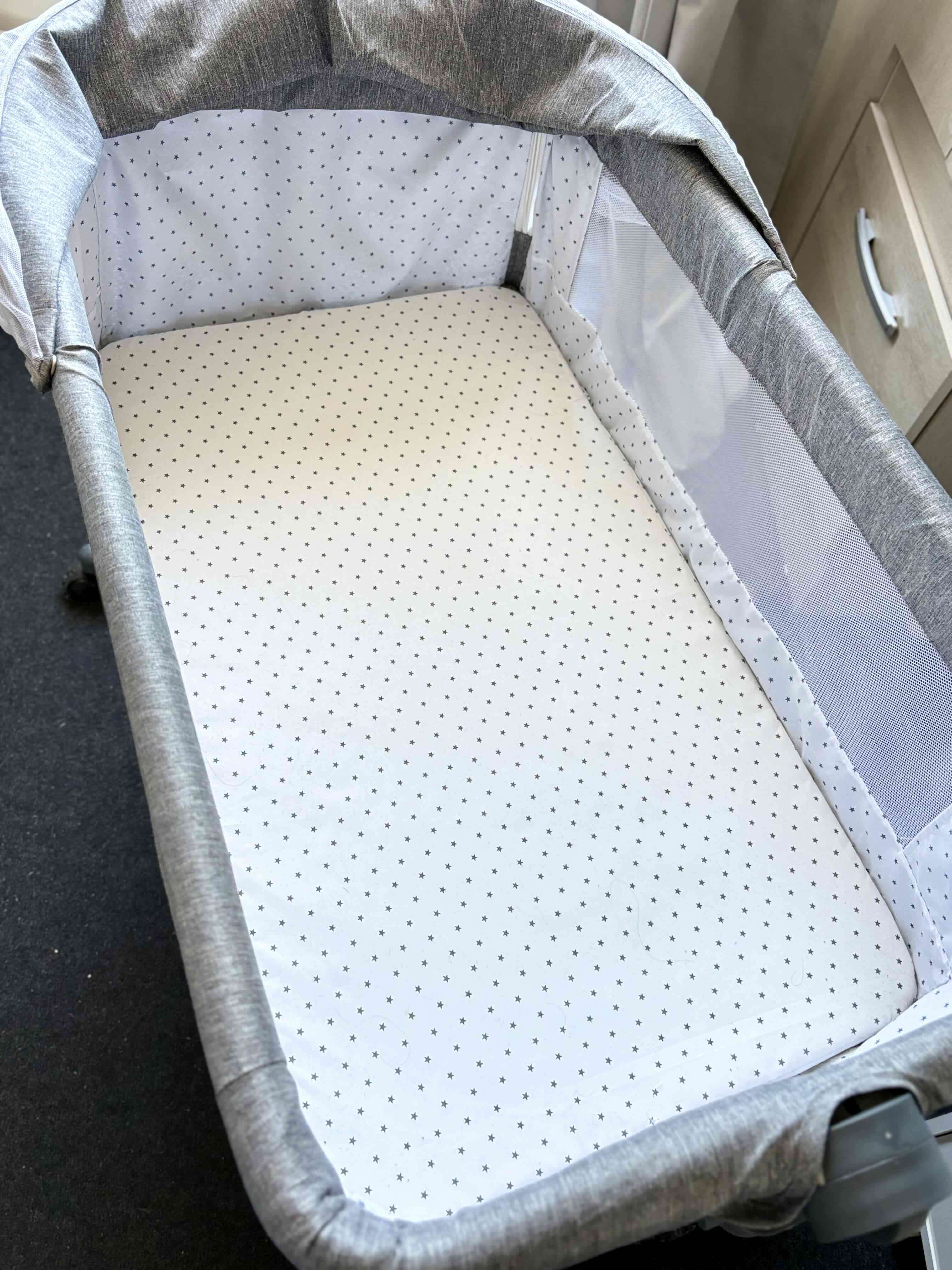 Cuna colecho gris con mosquitero - miniatura 5