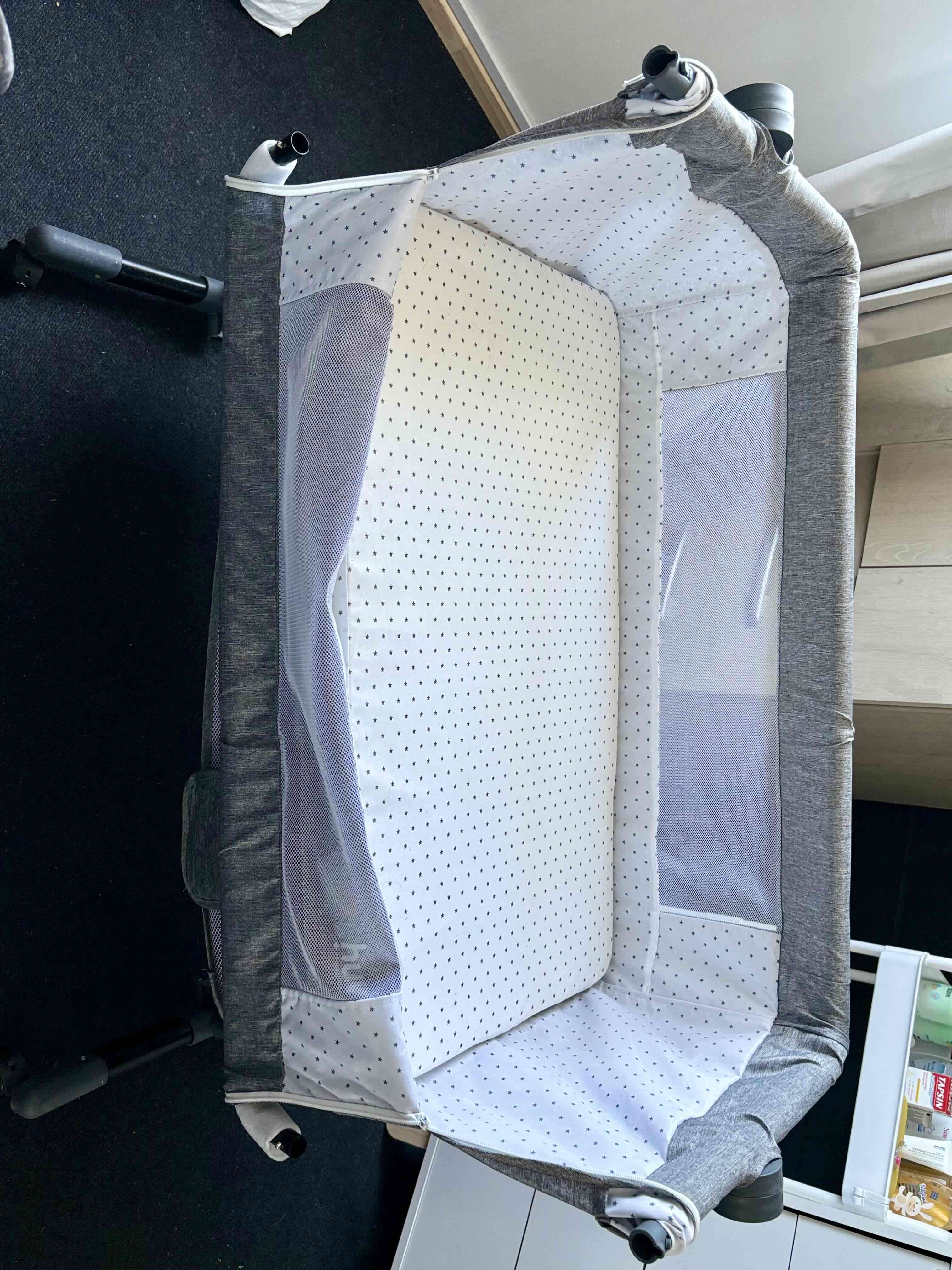 Cuna colecho gris con mosquitero - miniatura 6