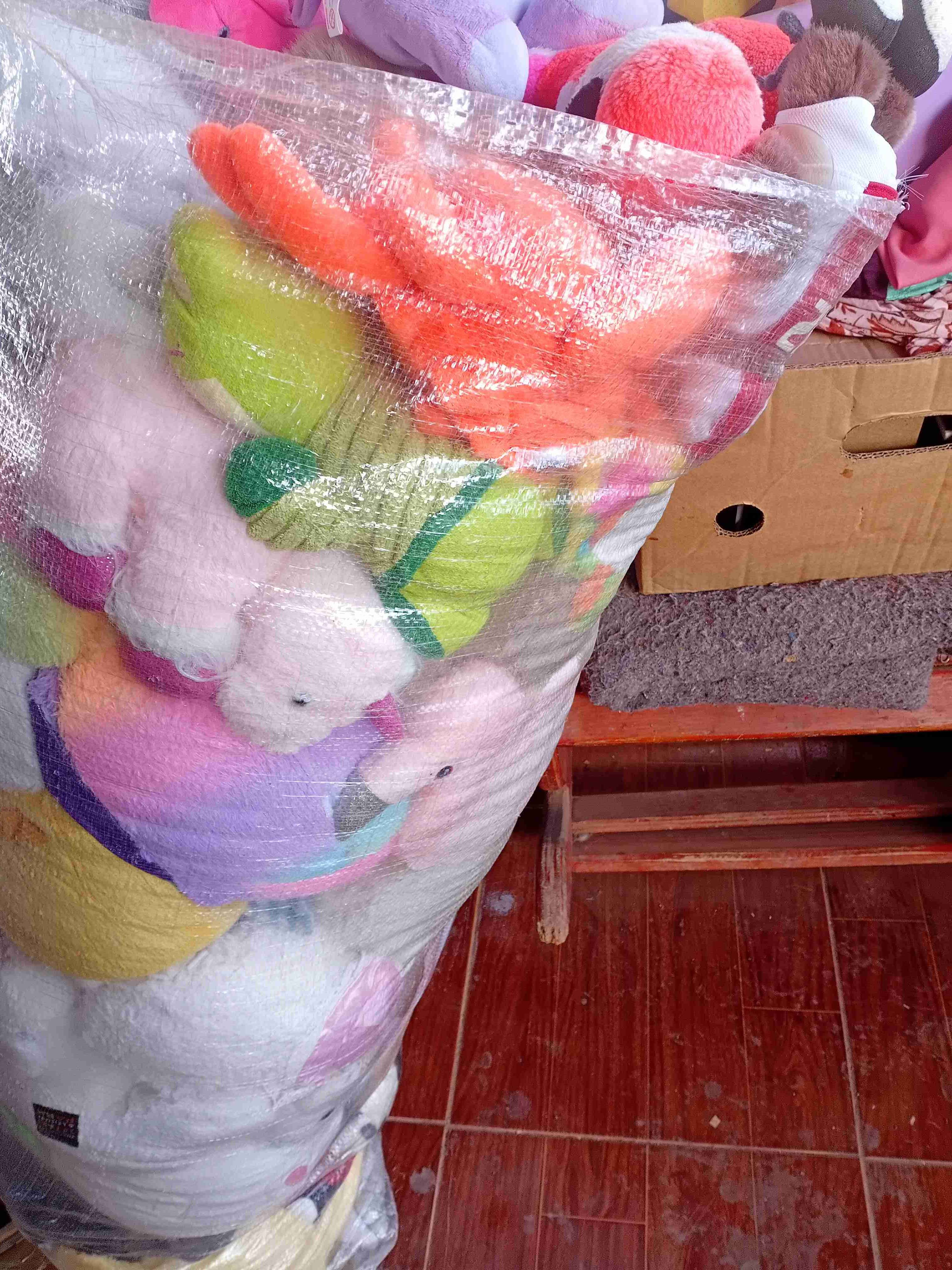 Bolsa de peluches varios - miniatura 2