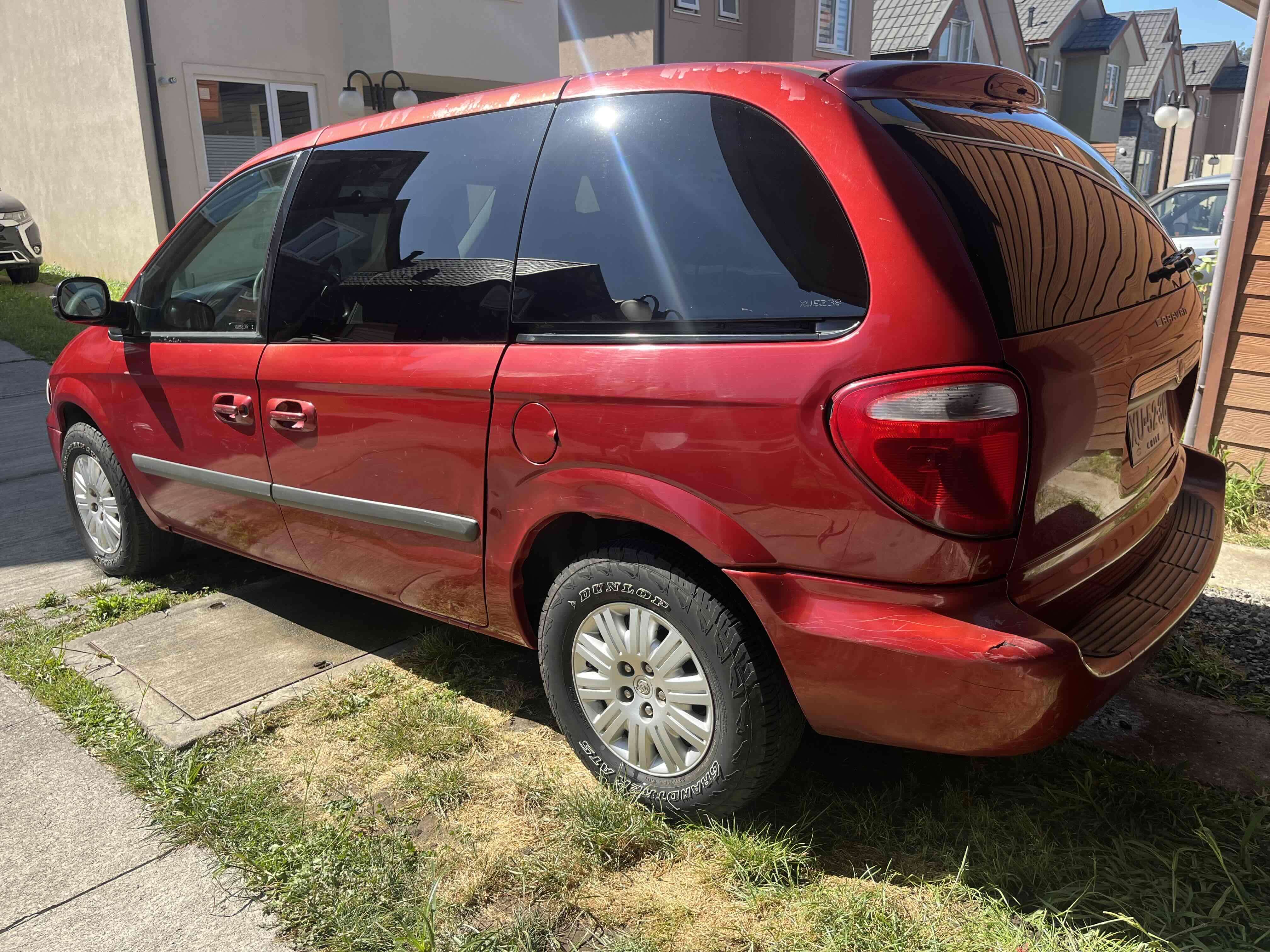 Dodge caravan - miniatura 1