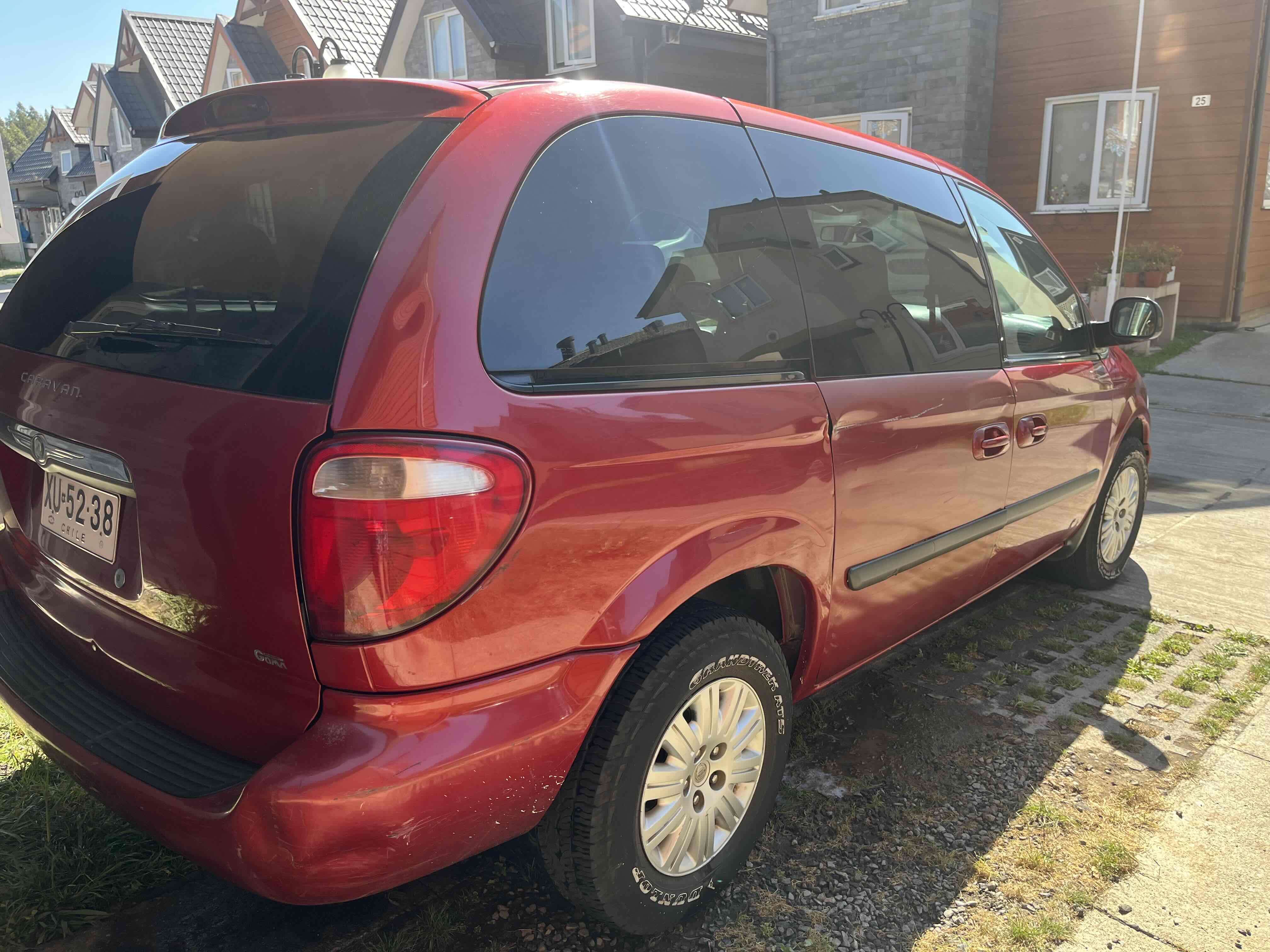 Dodge caravan - miniatura 2