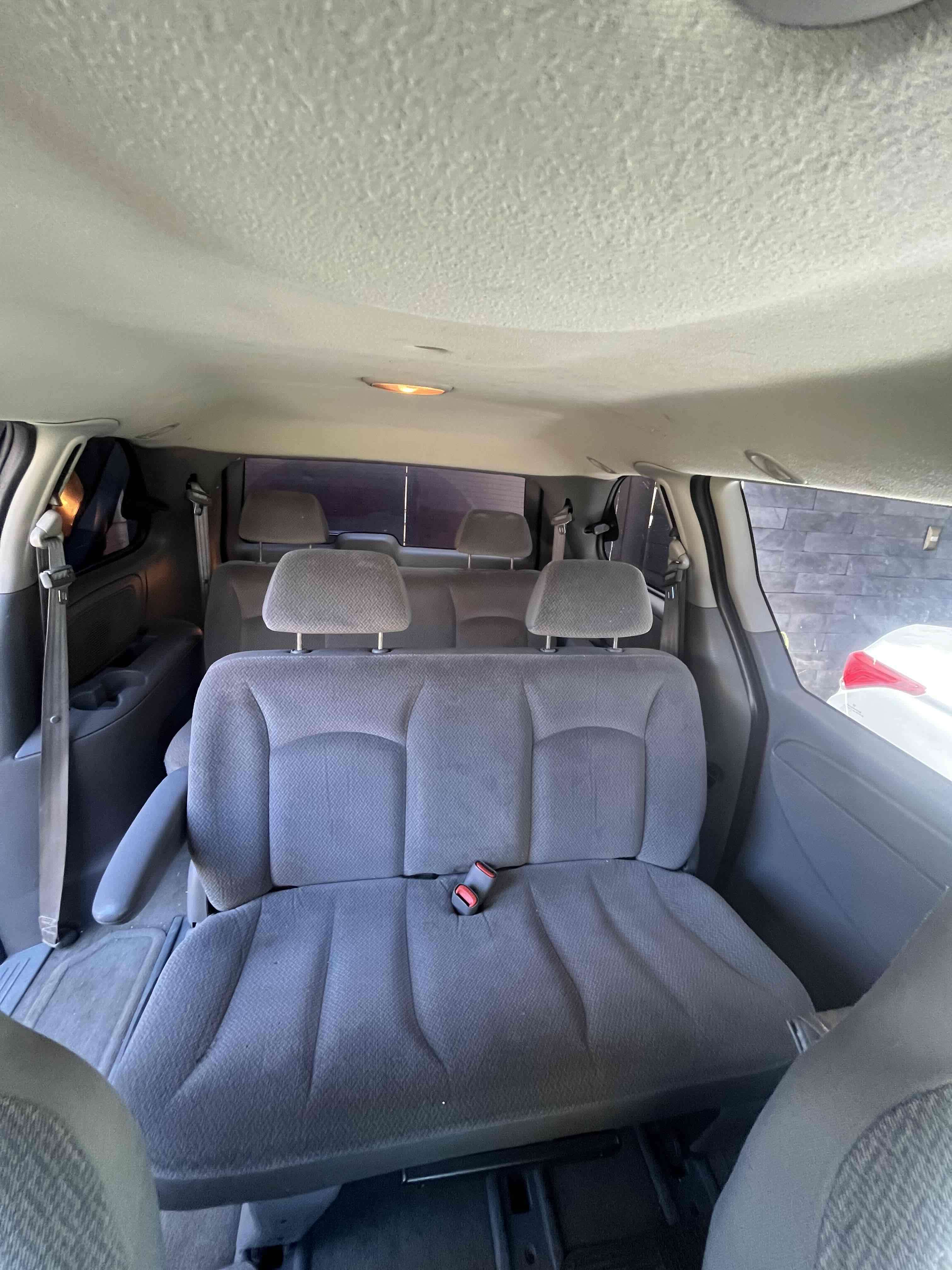 Dodge caravan - miniatura 5