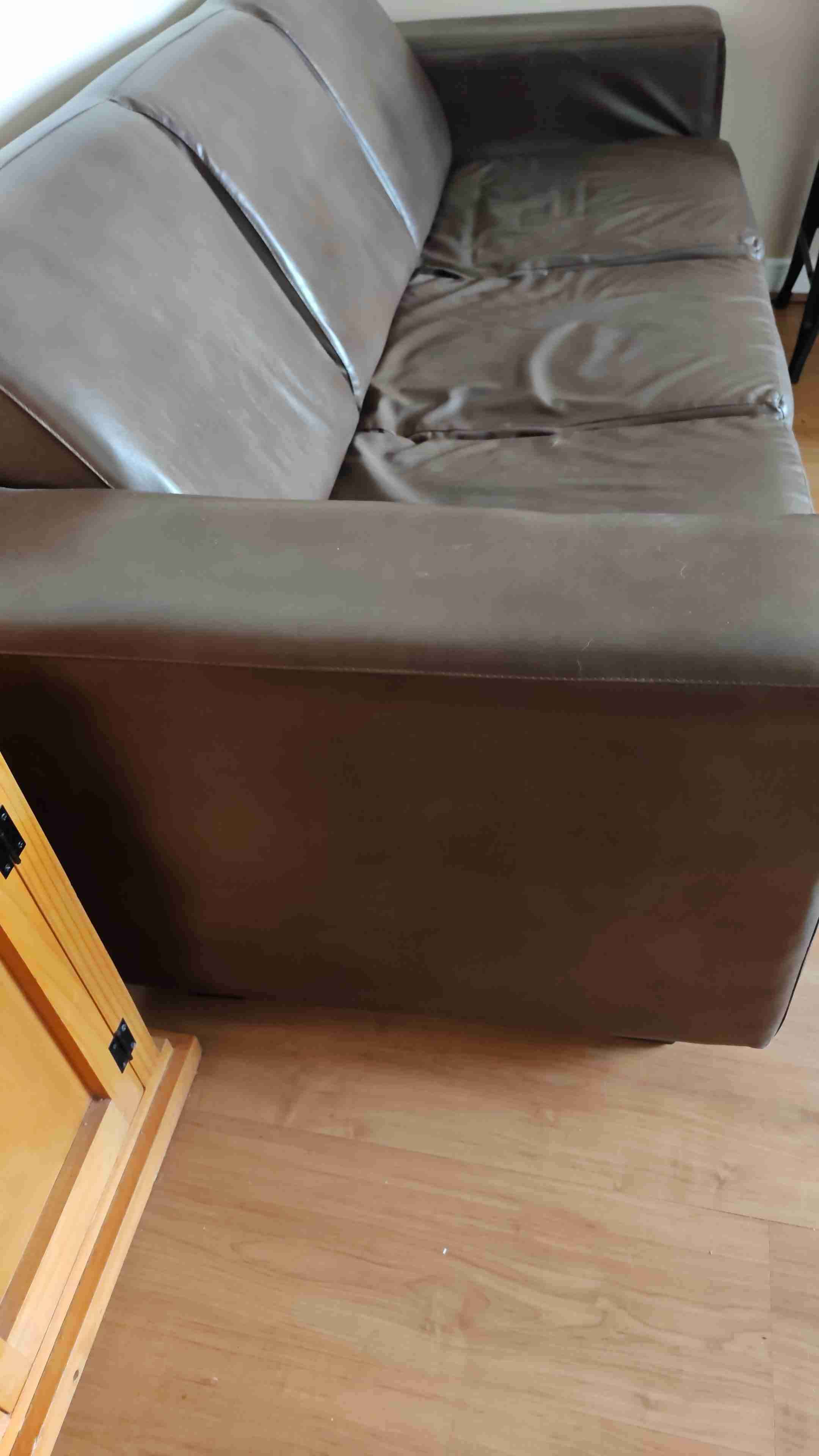 Sofa de cuerina marrón - miniatura 4