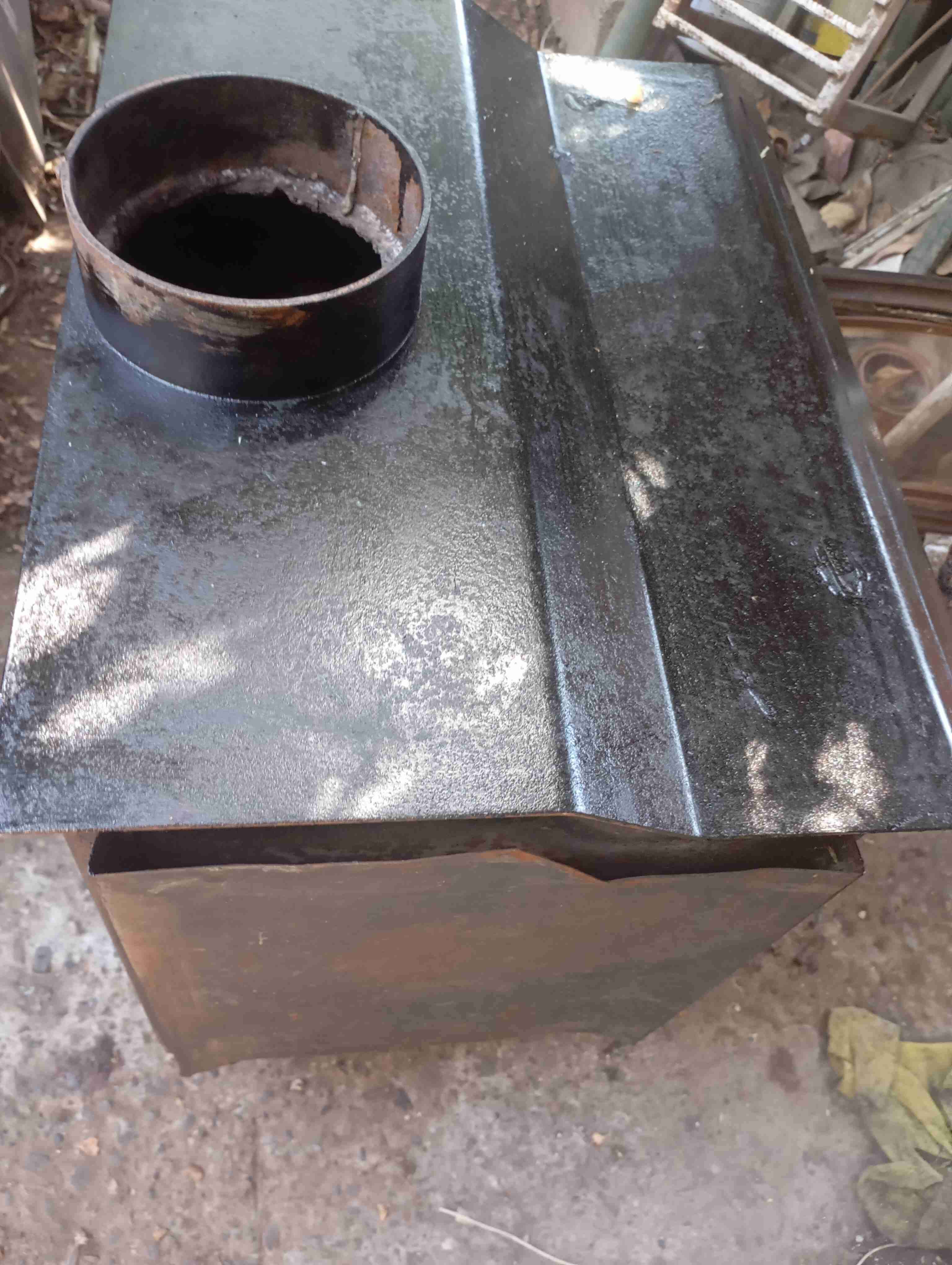 Estufa a leña con muy poco uso - miniatura 2