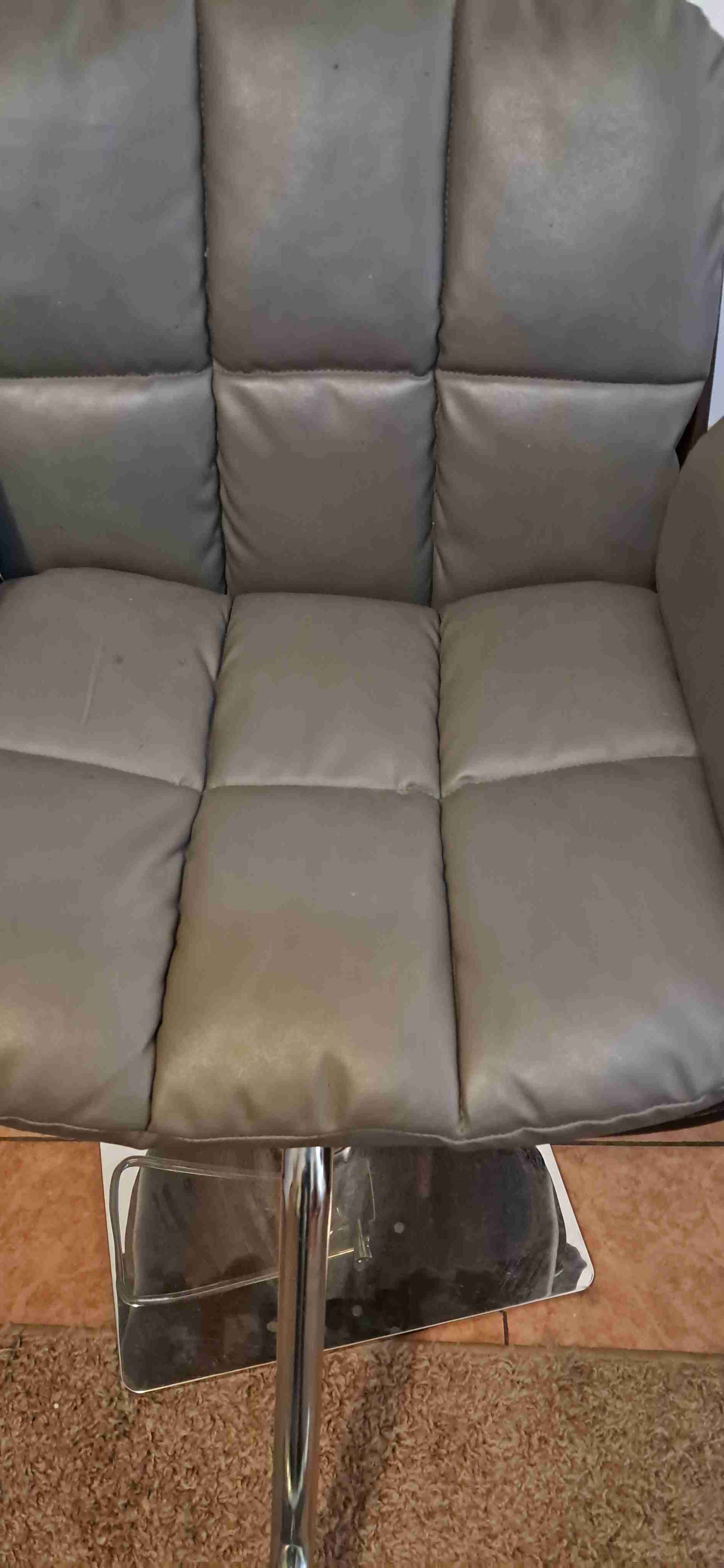 Sillón giratorio gris para peluquería - miniatura 2