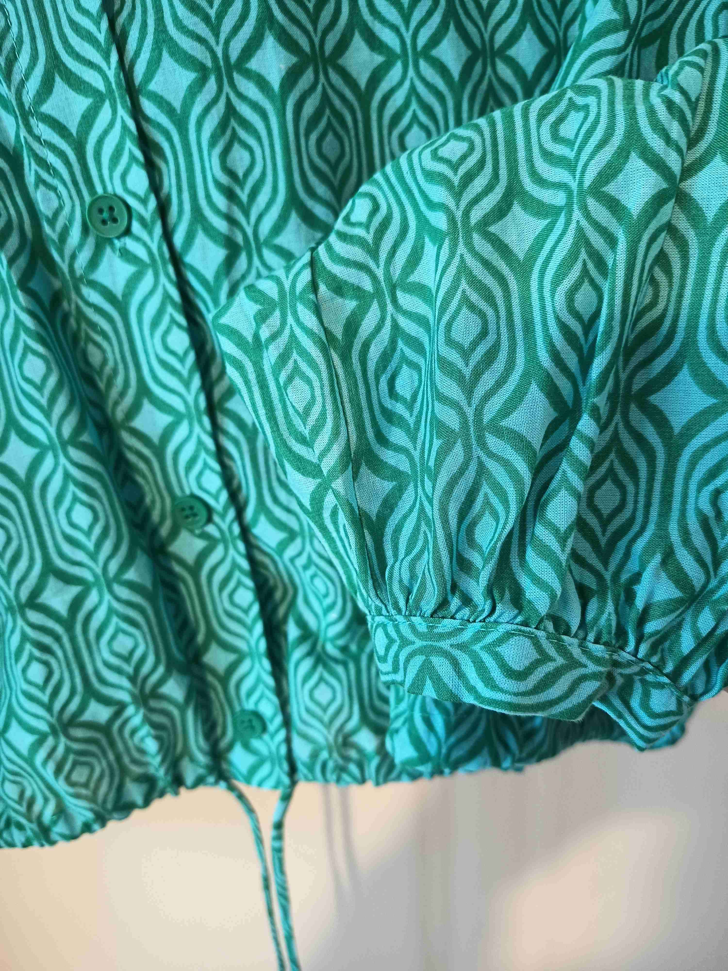 Blusa estampada verde mujer - miniatura 3