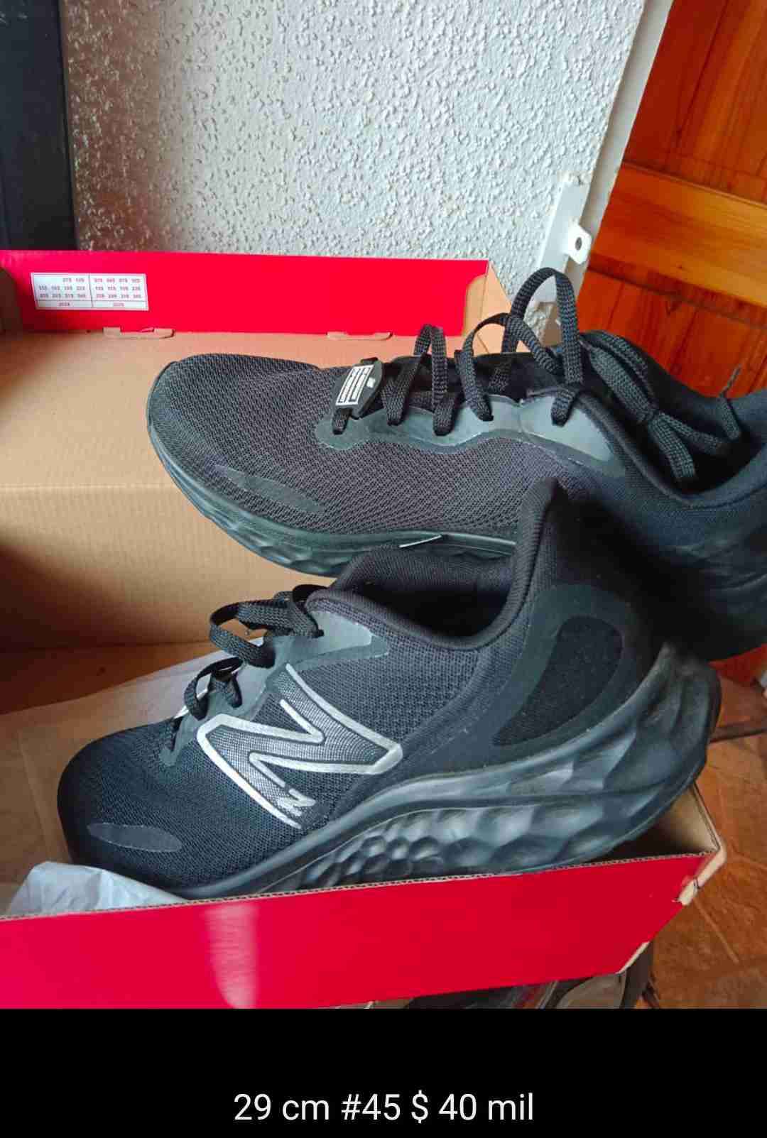 Zapatillas deportivas negras talla 44