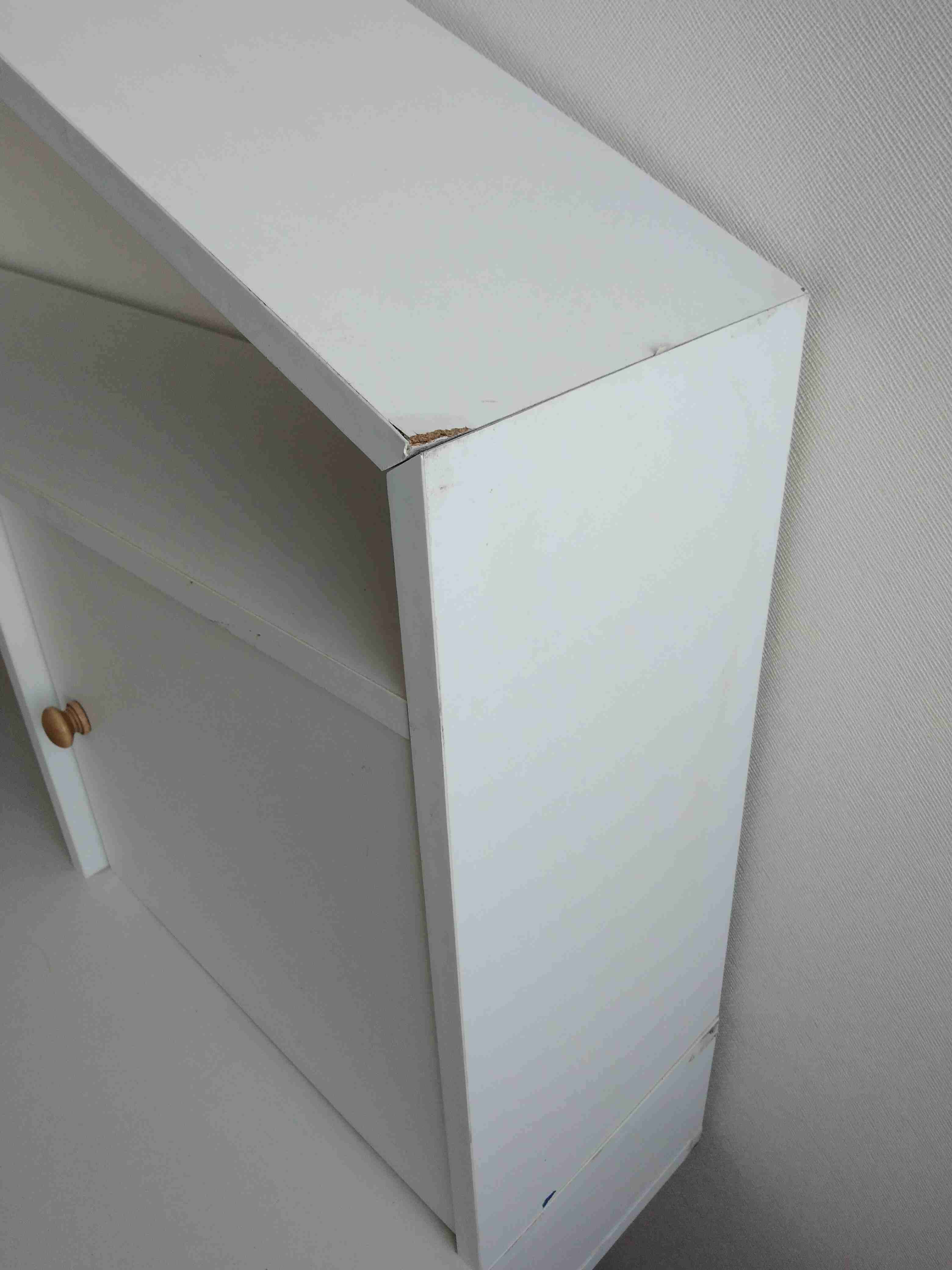 Escritorio blanco con estantes - miniatura 2