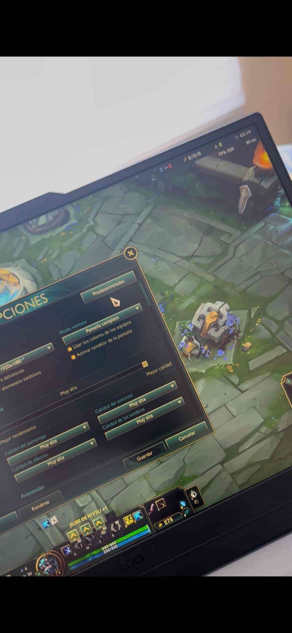 Monitor Lenovo LOQ - miniatura 4