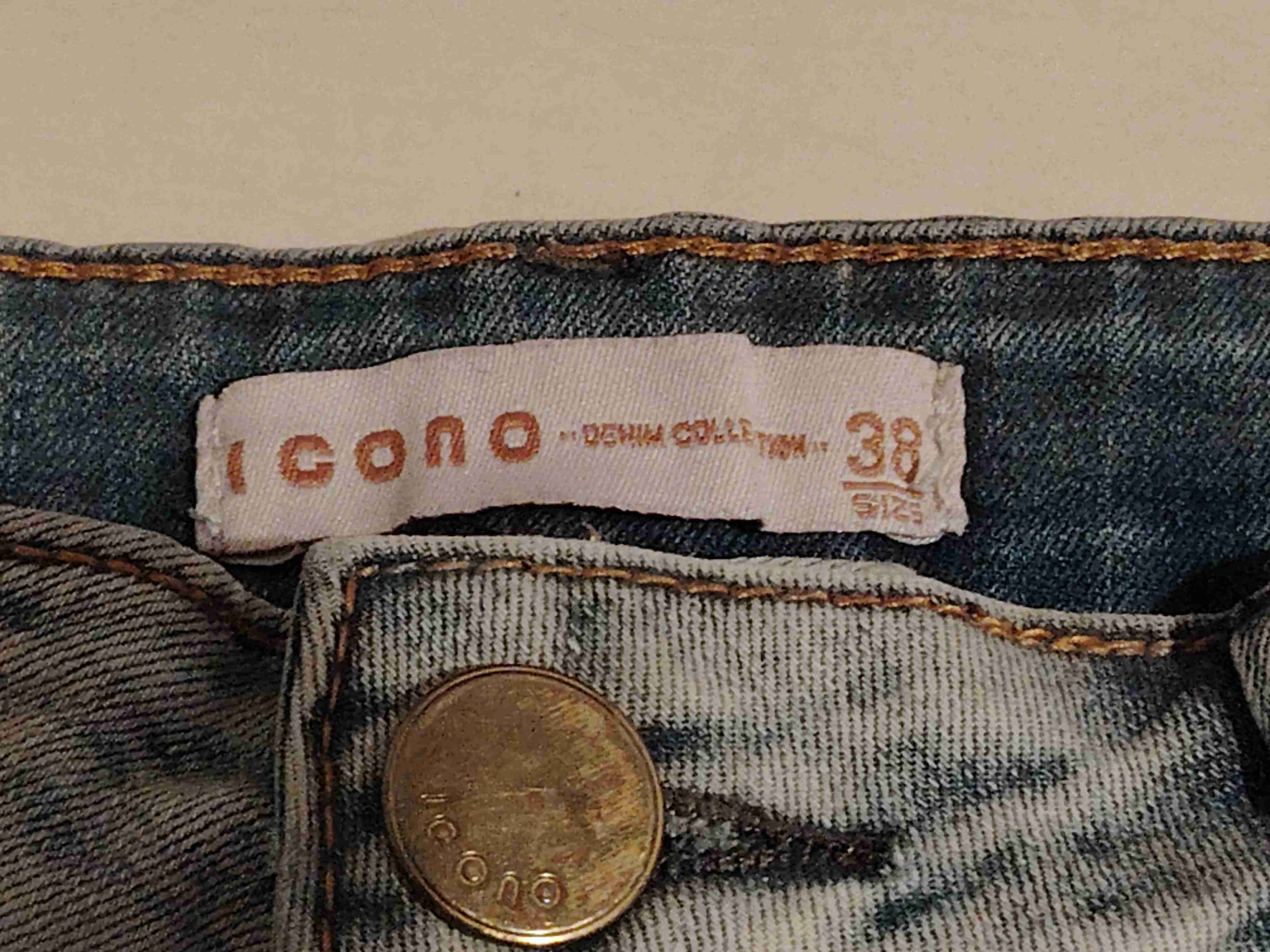 Shorts de mezclilla azul desgastado - miniatura 2