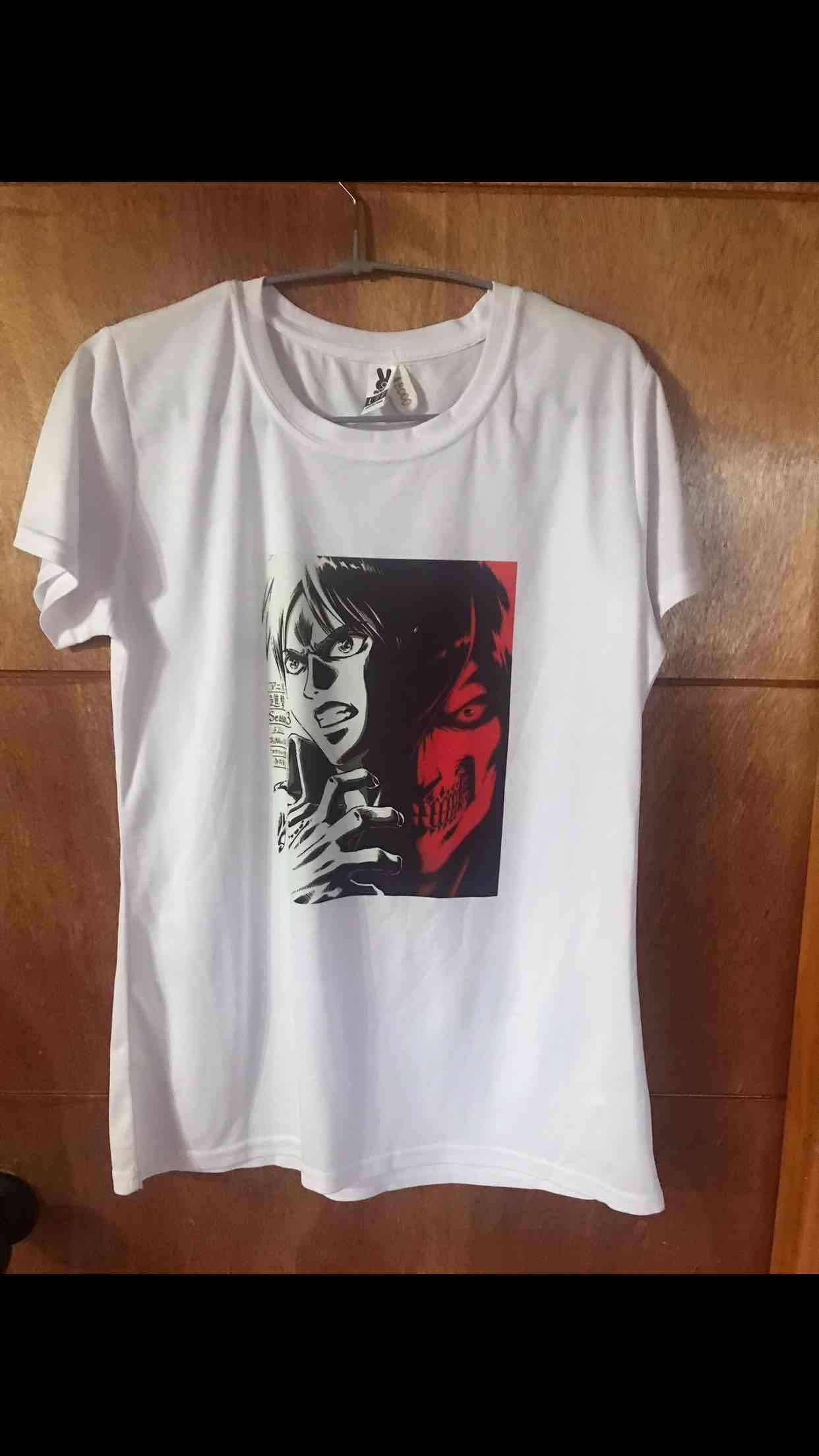 Polera blanca con estampado anime - miniatura 2