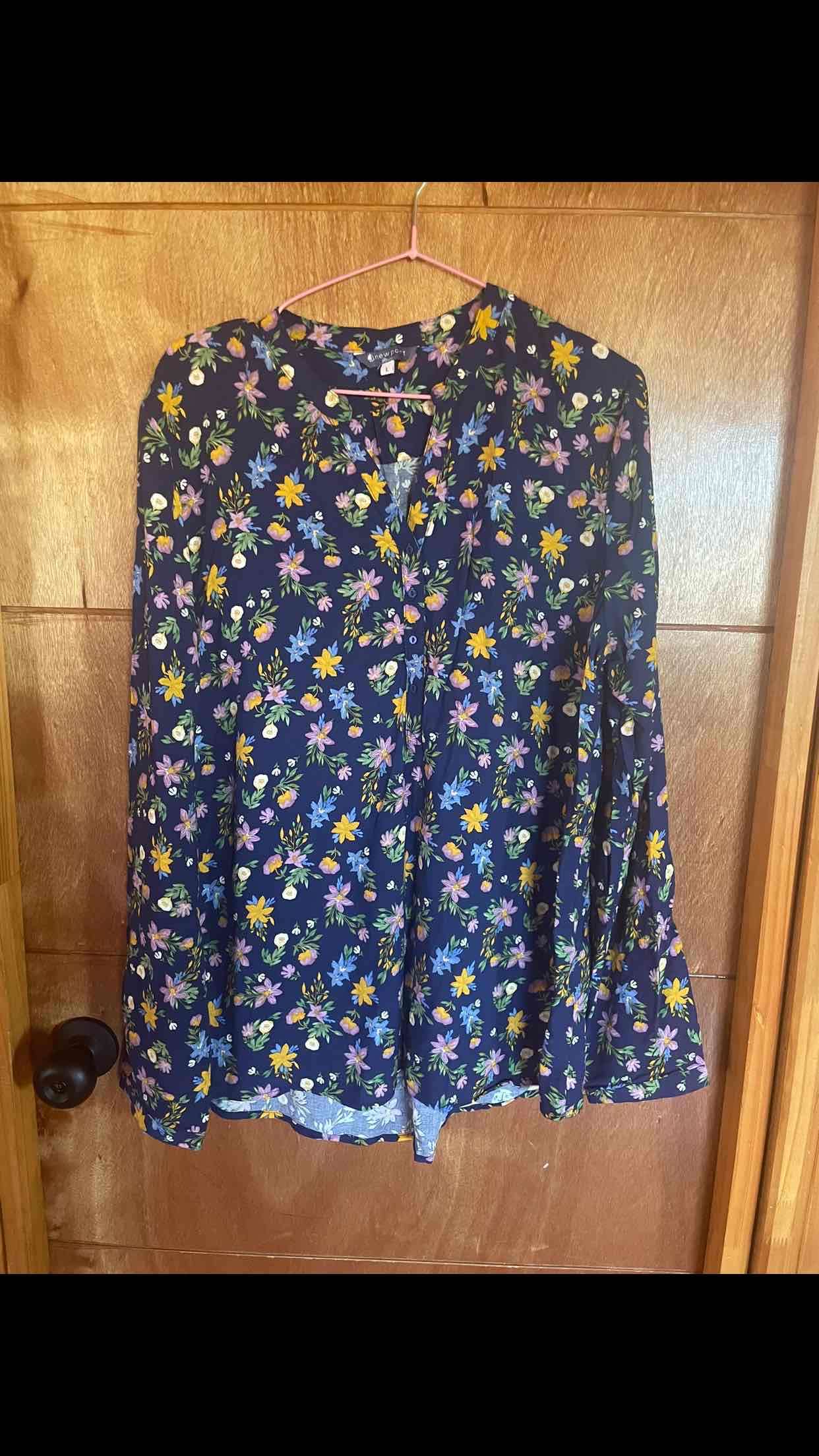 Blusa floral azul y rosa  de mangas largas - miniatura 1