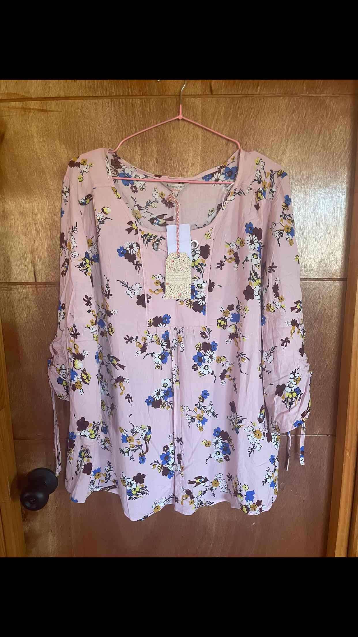 Blusa floral azul y rosa  de mangas largas - miniatura 2