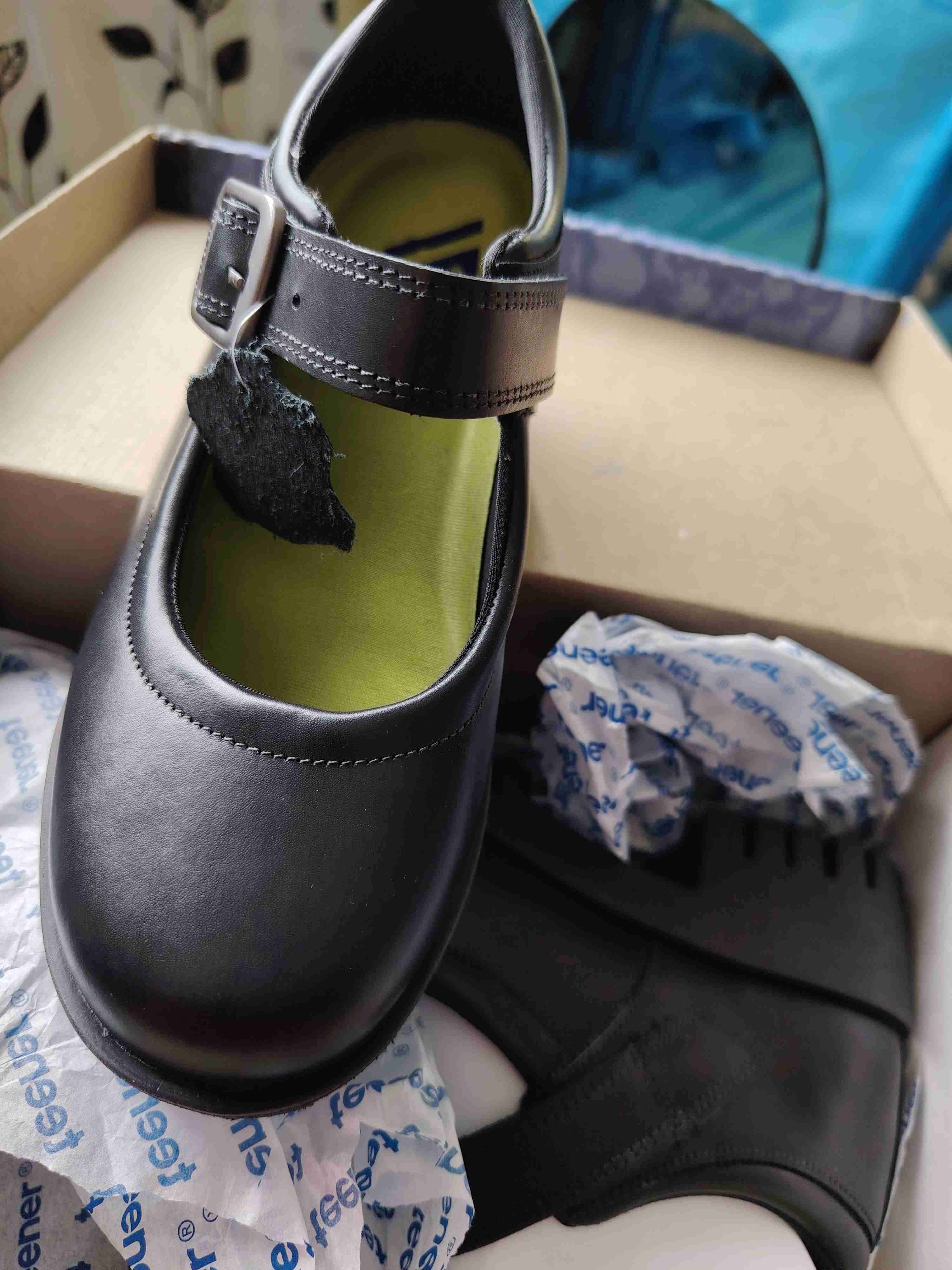 Zapato escolar de cuero negro - miniatura 2