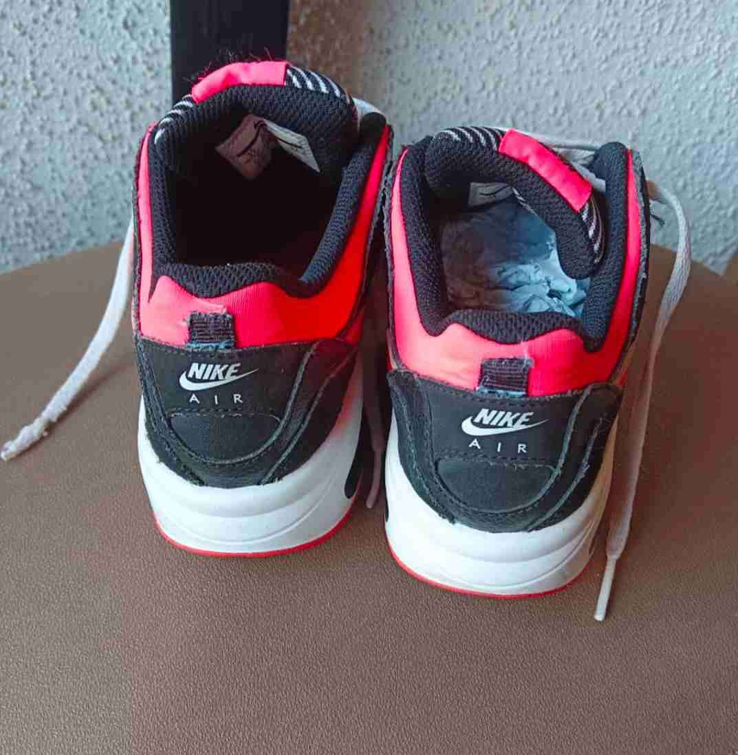 Zapatillas Nike negras y rosadas#36 - miniatura 2