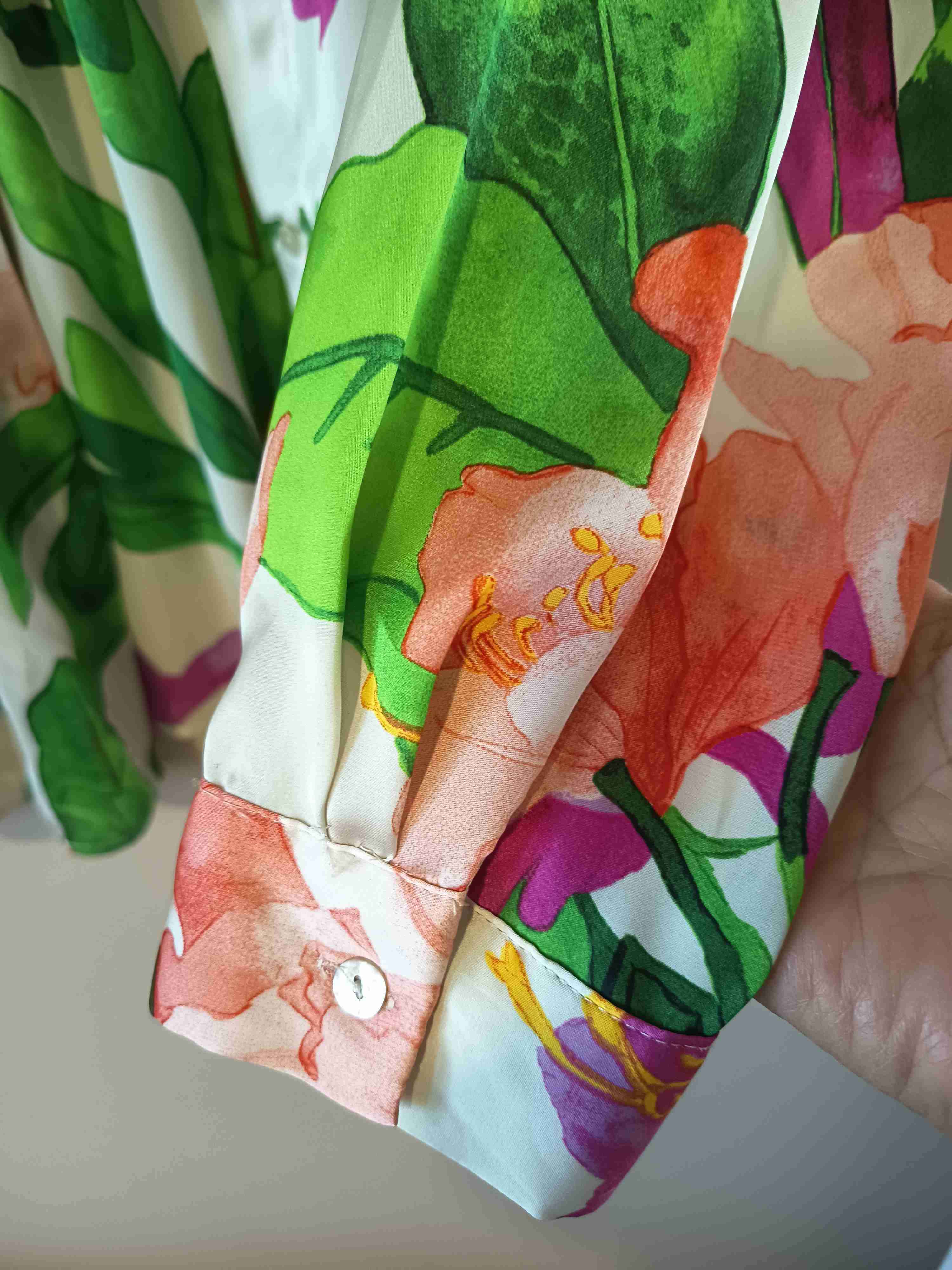 Blusa floral colorida - miniatura 3