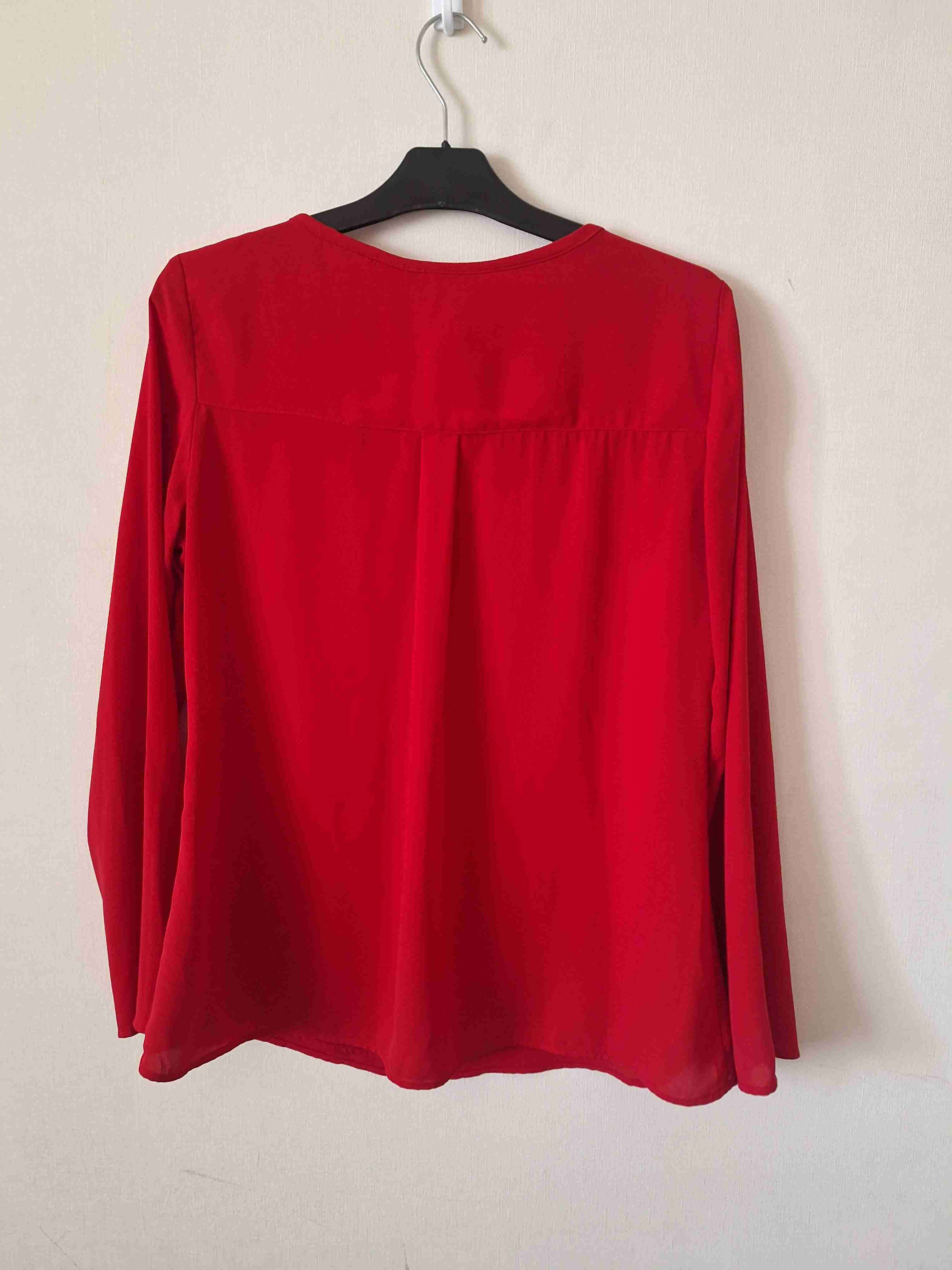 Blusa roja manga larga - miniatura 2