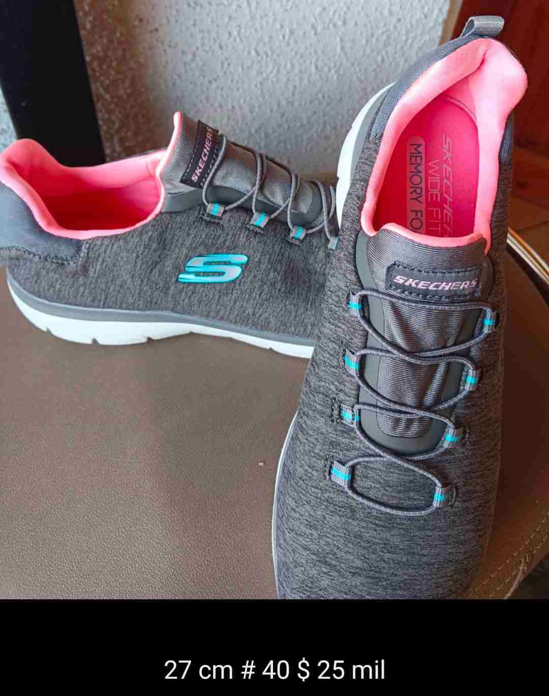 Zapatillas Skechers gris y rosa #40