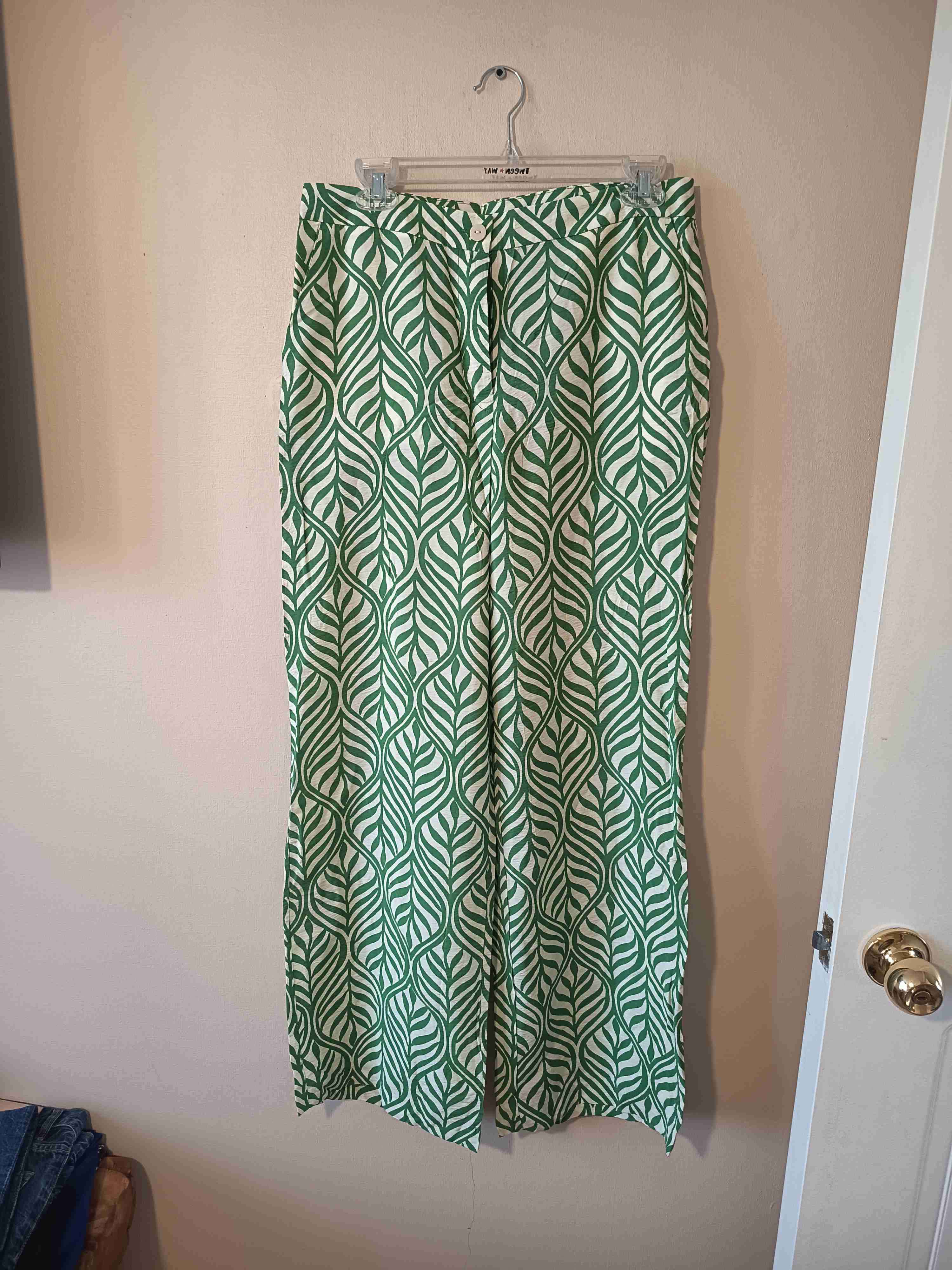 Pantalon largo estampada verde