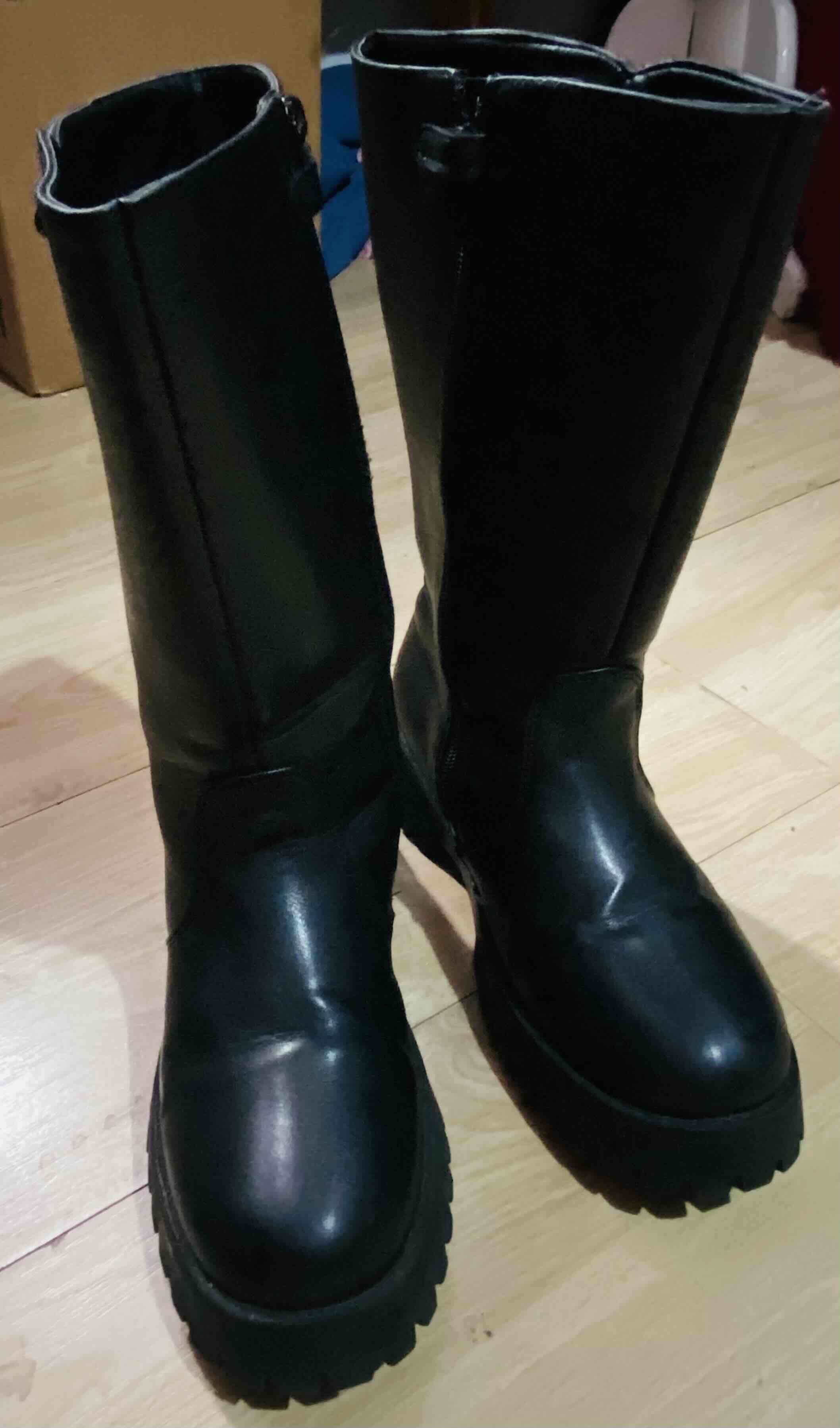 Botas negras de invierno - miniatura 2