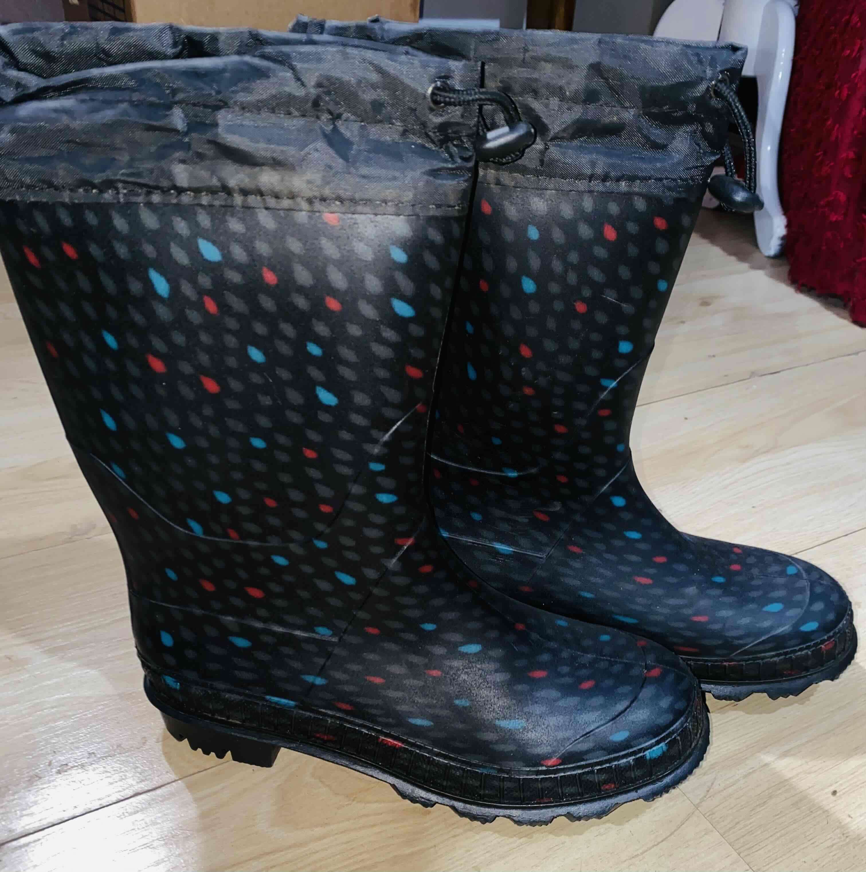 Botas negras de invierno - miniatura 2