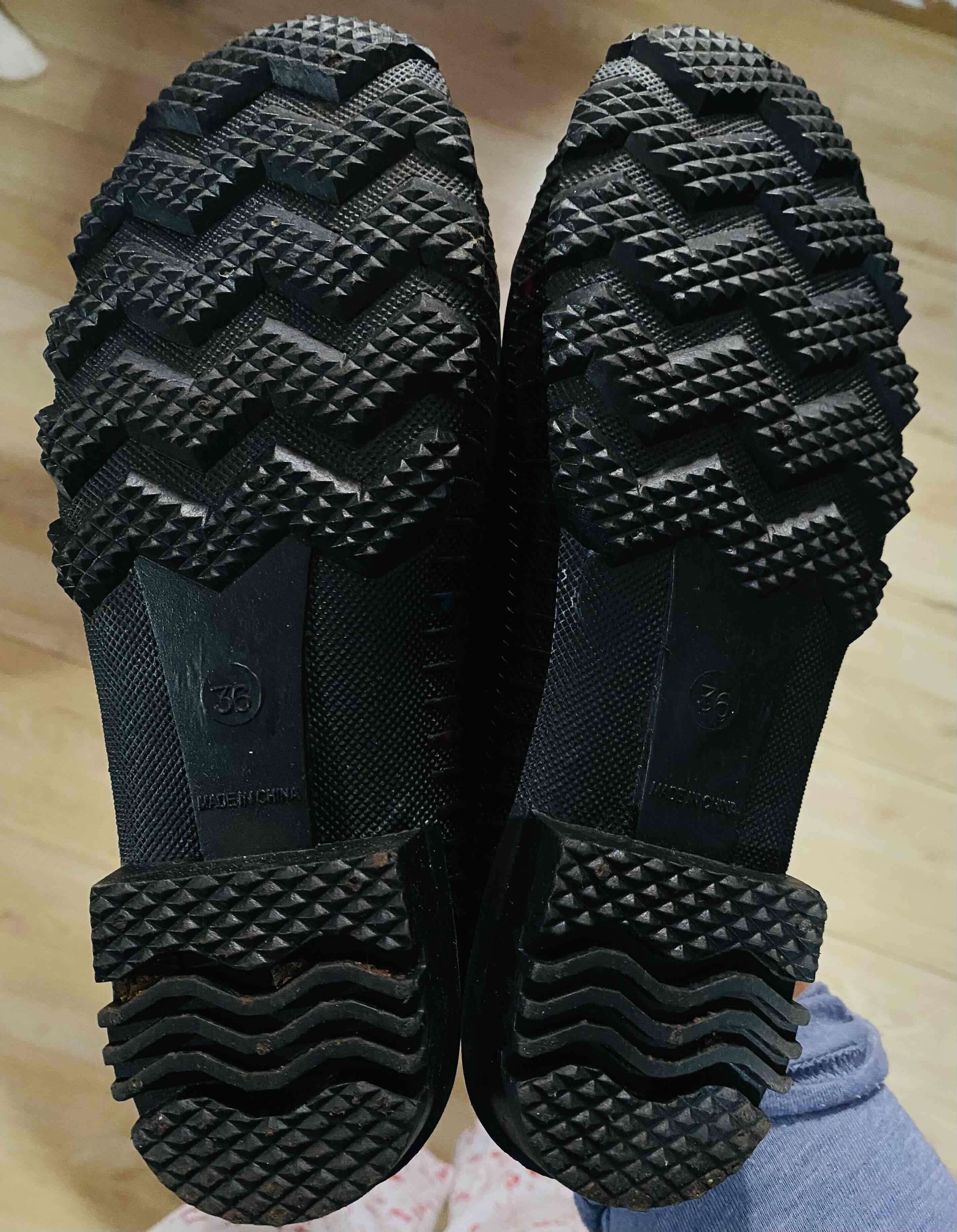 Botas negras de invierno - miniatura 4