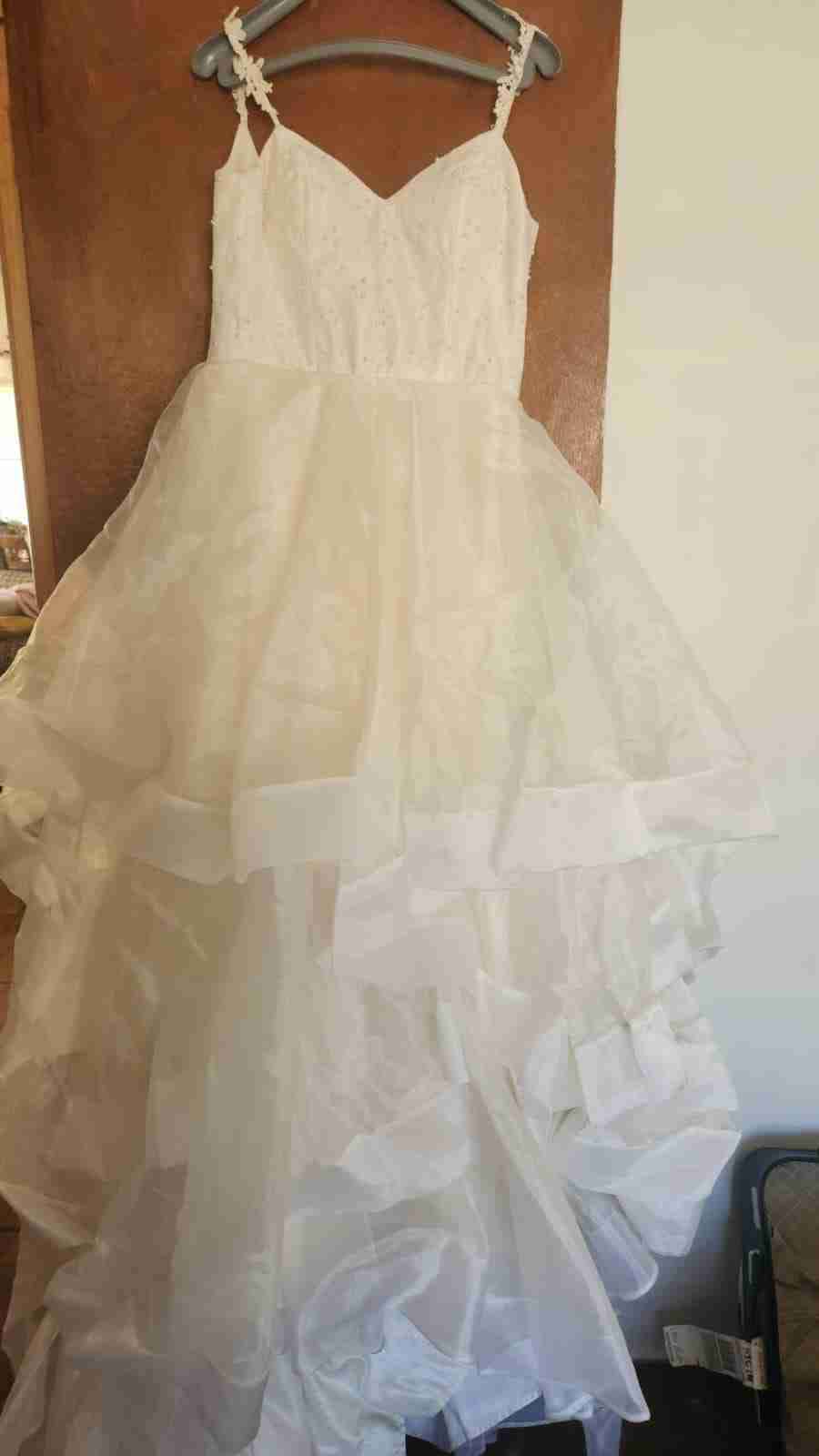 Vestido de novia blanco elegante - miniatura 3