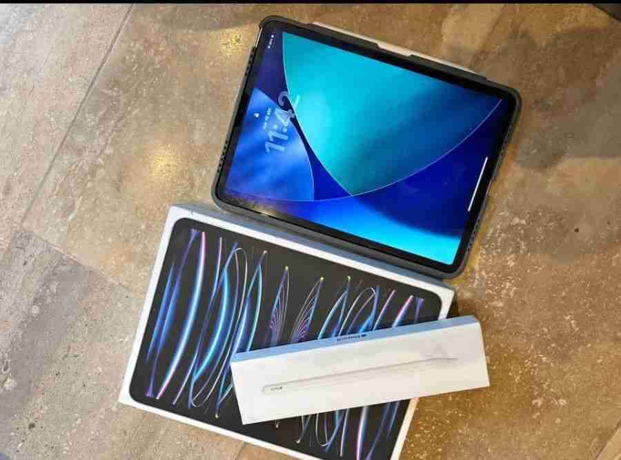 Tablet iPad pro 11 con lápiz y caja - miniatura 1