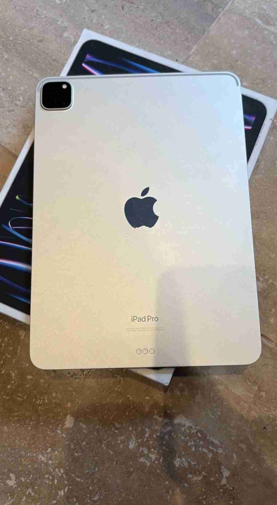 Tablet iPad pro 11 con lápiz y caja - miniatura 2