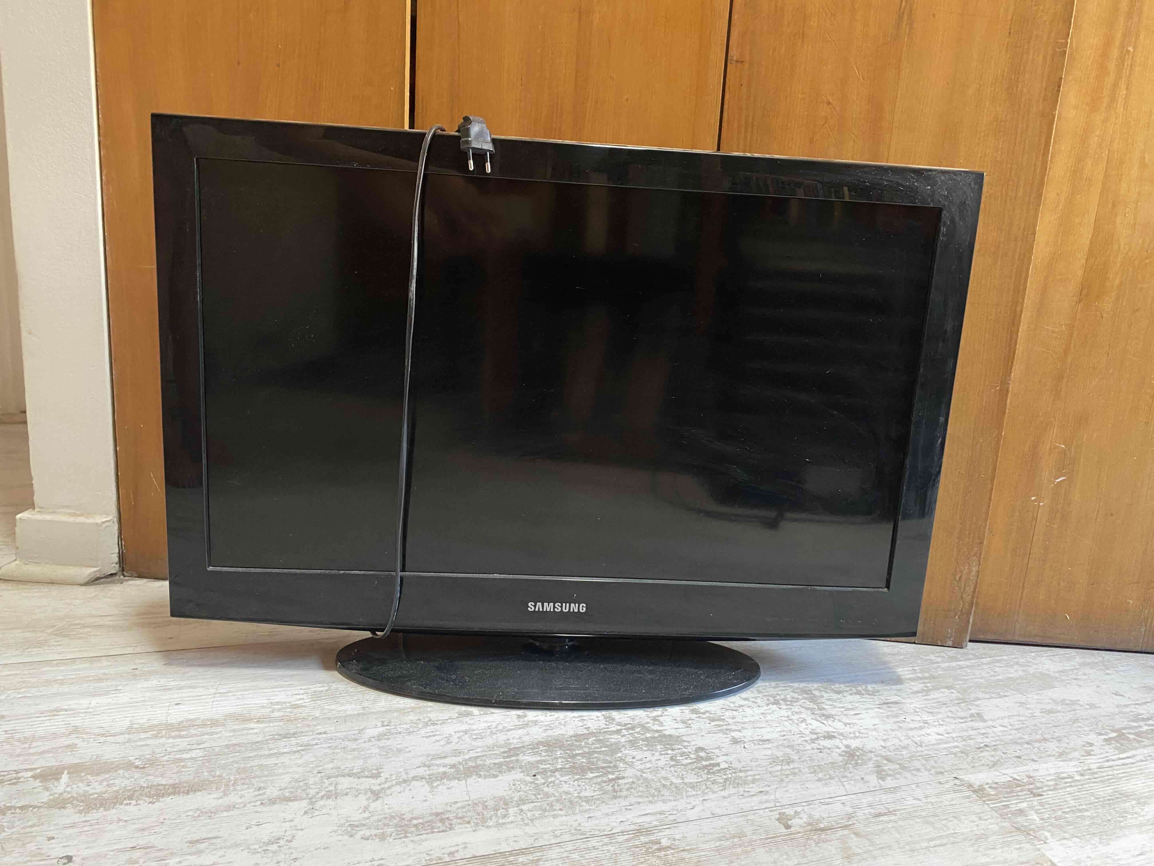 Televisor 32” Samsung LN32D403E2 - miniatura 1
